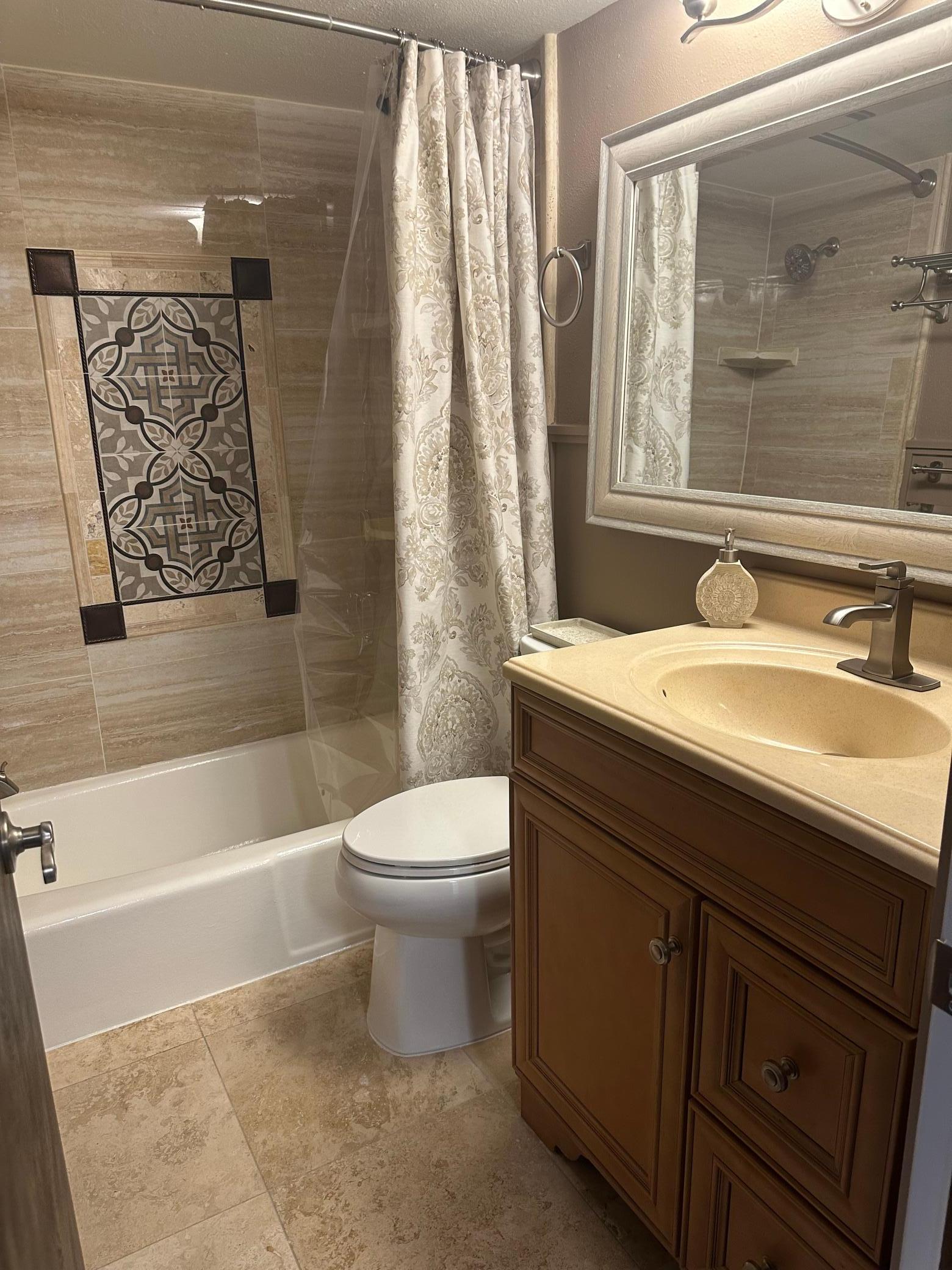 909 11th Avenue S Unit: 8