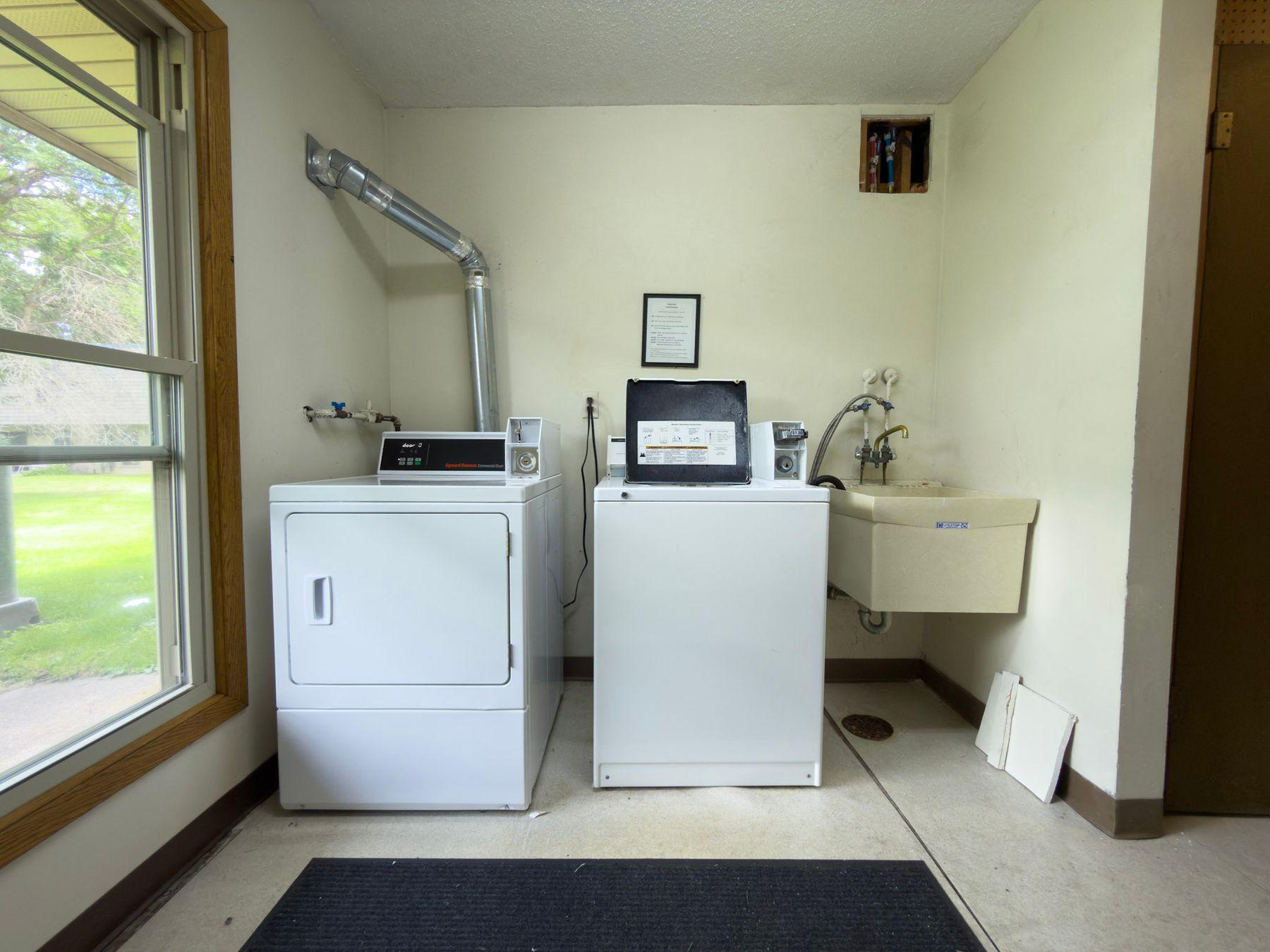 921 11th Avenue S Unit: 5