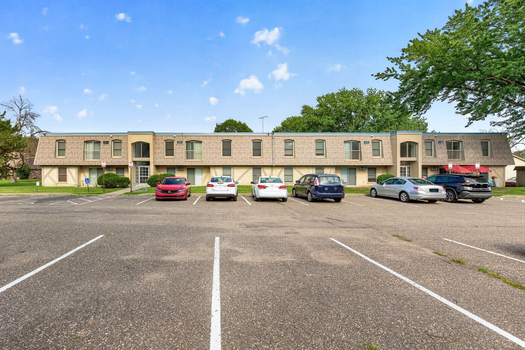 921 11th Avenue S Unit: 5