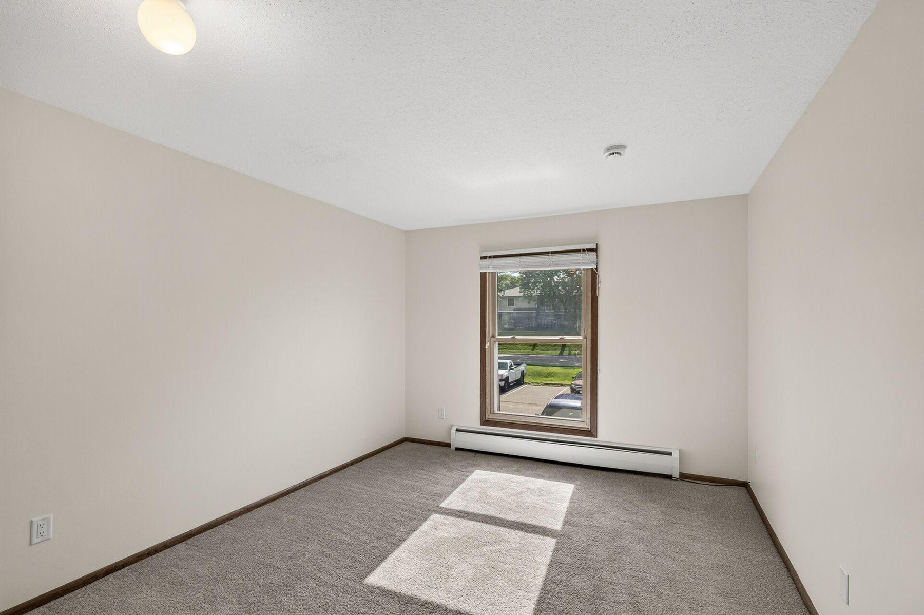 921 11th Avenue S Unit: 5