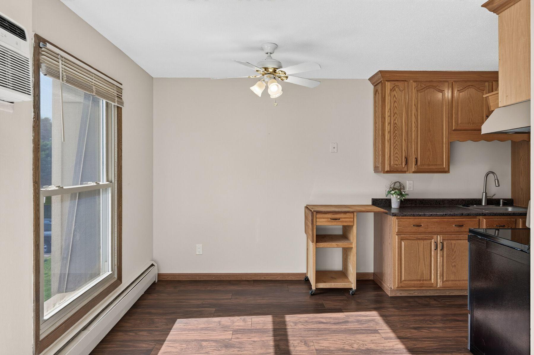 921 11th Avenue S Unit: 5