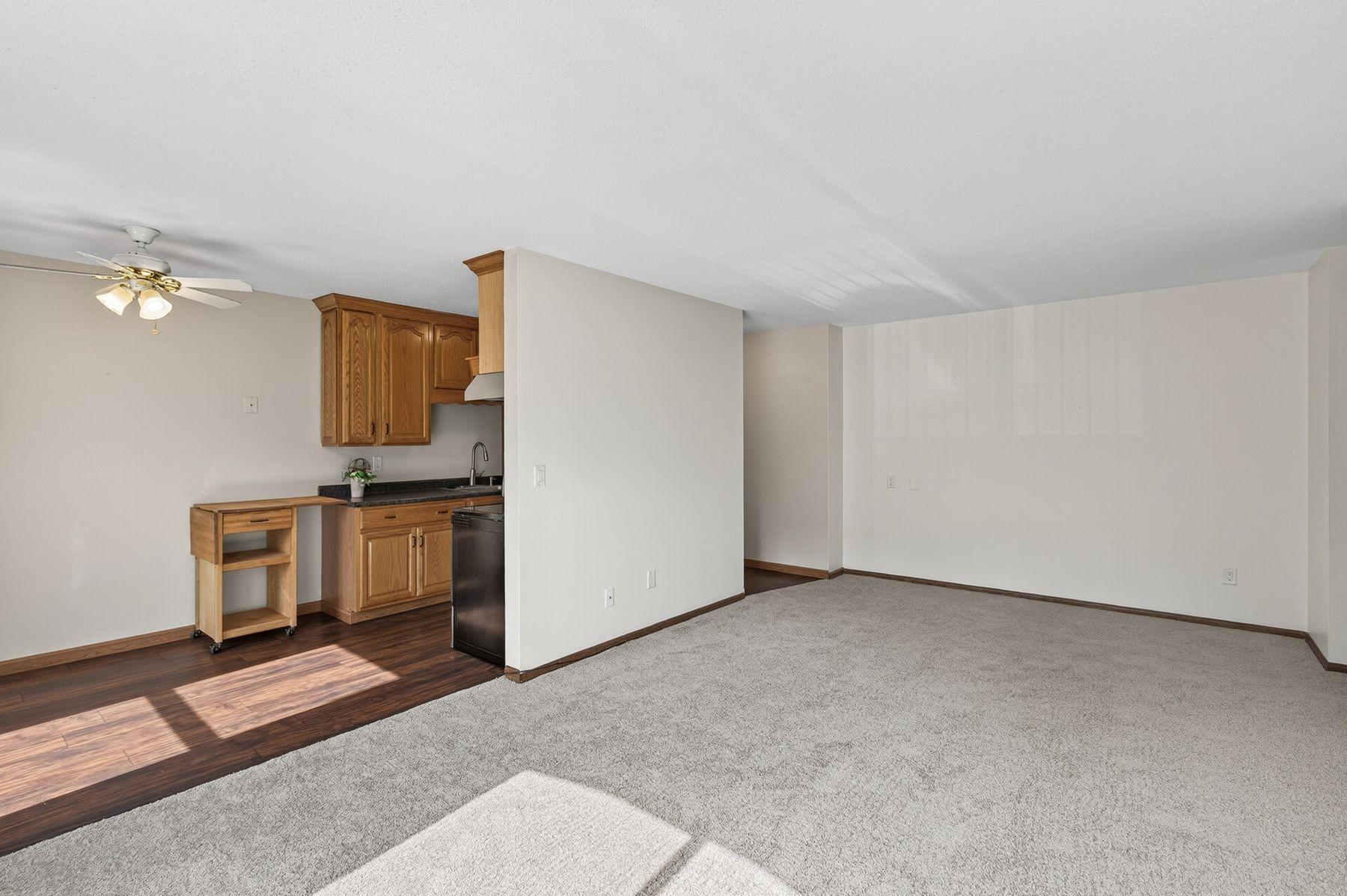 921 11th Avenue S Unit: 5