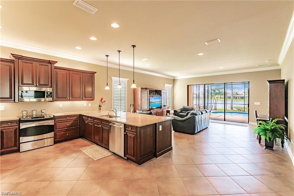 3812 Columbia CT