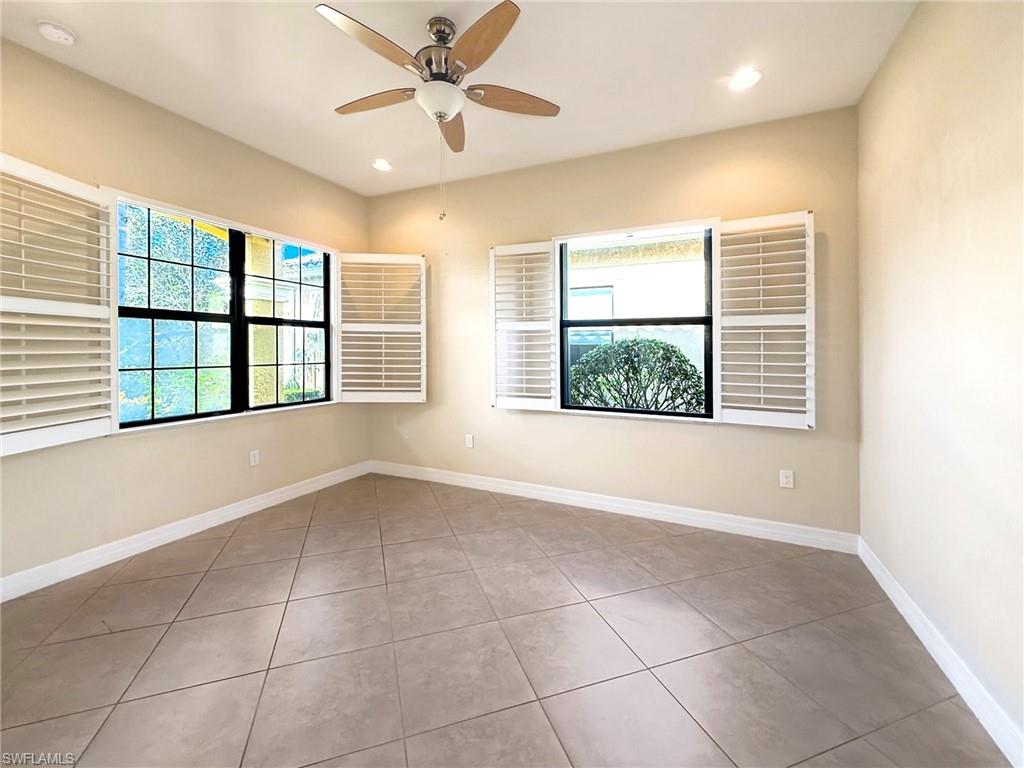3809 Columbia CT