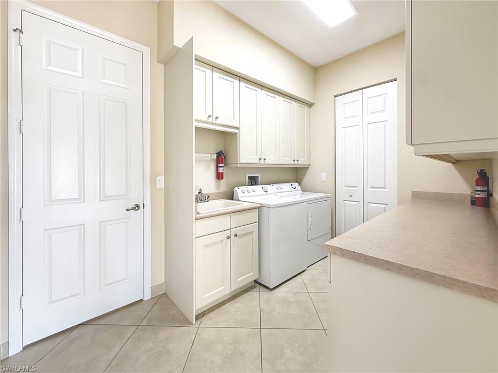 3809 Columbia CT
