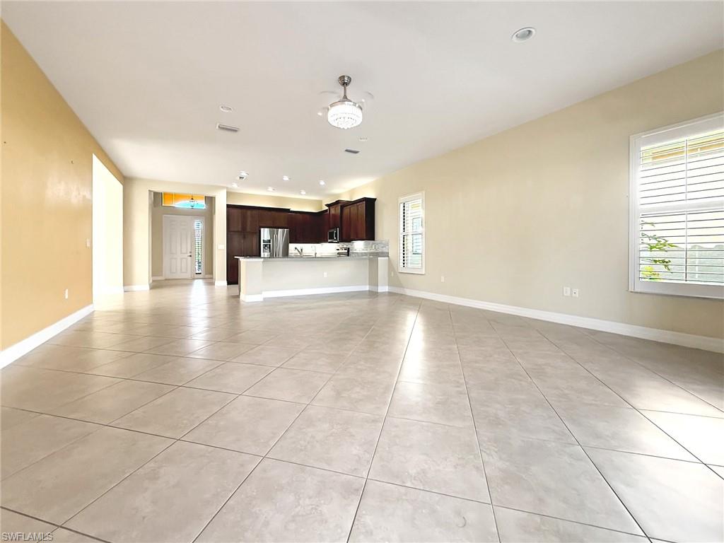 3809 Columbia CT