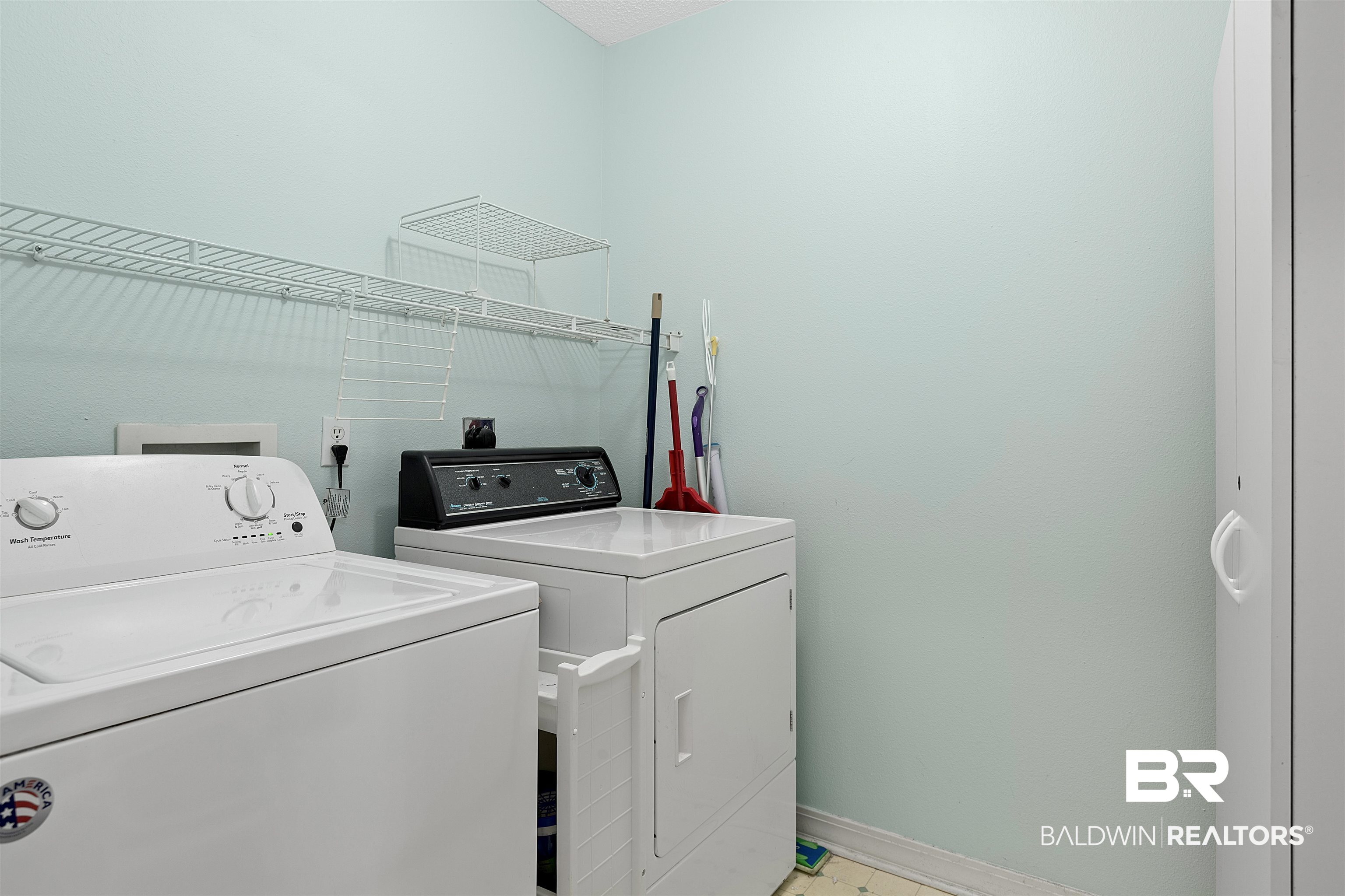 2200 W 2nd Street 302D