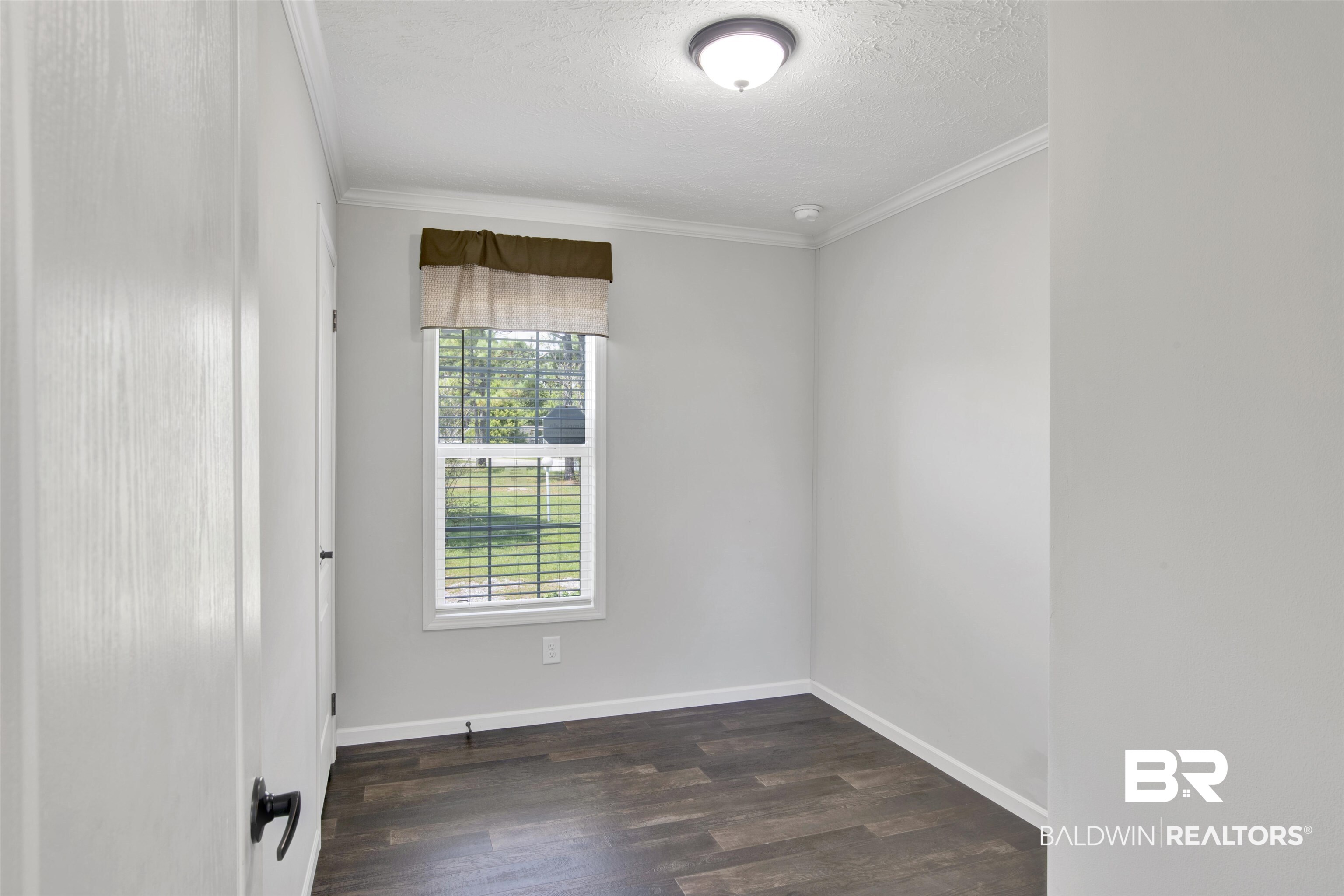 24512 Wood Glen Drive