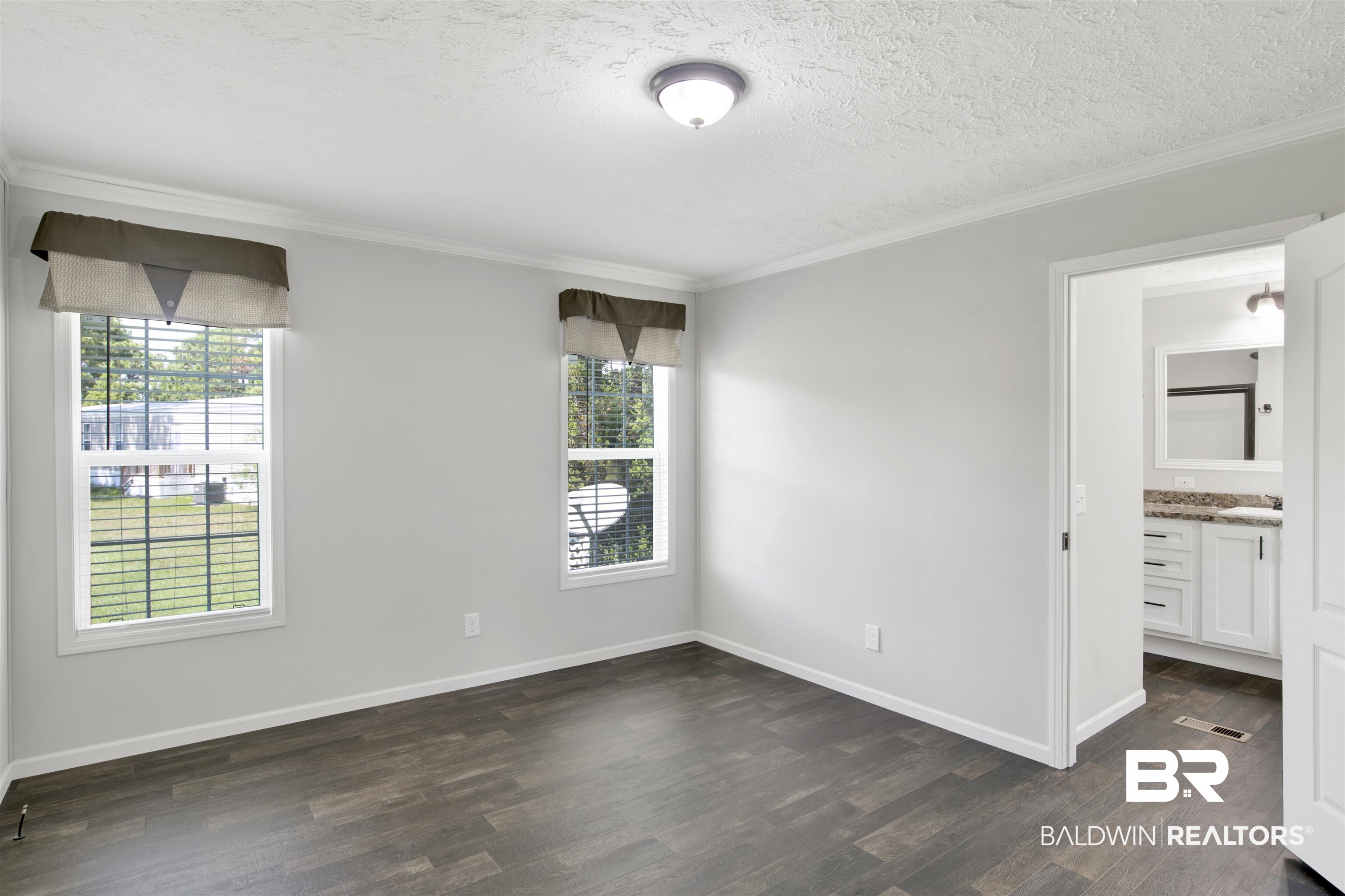 24512 Wood Glen Drive