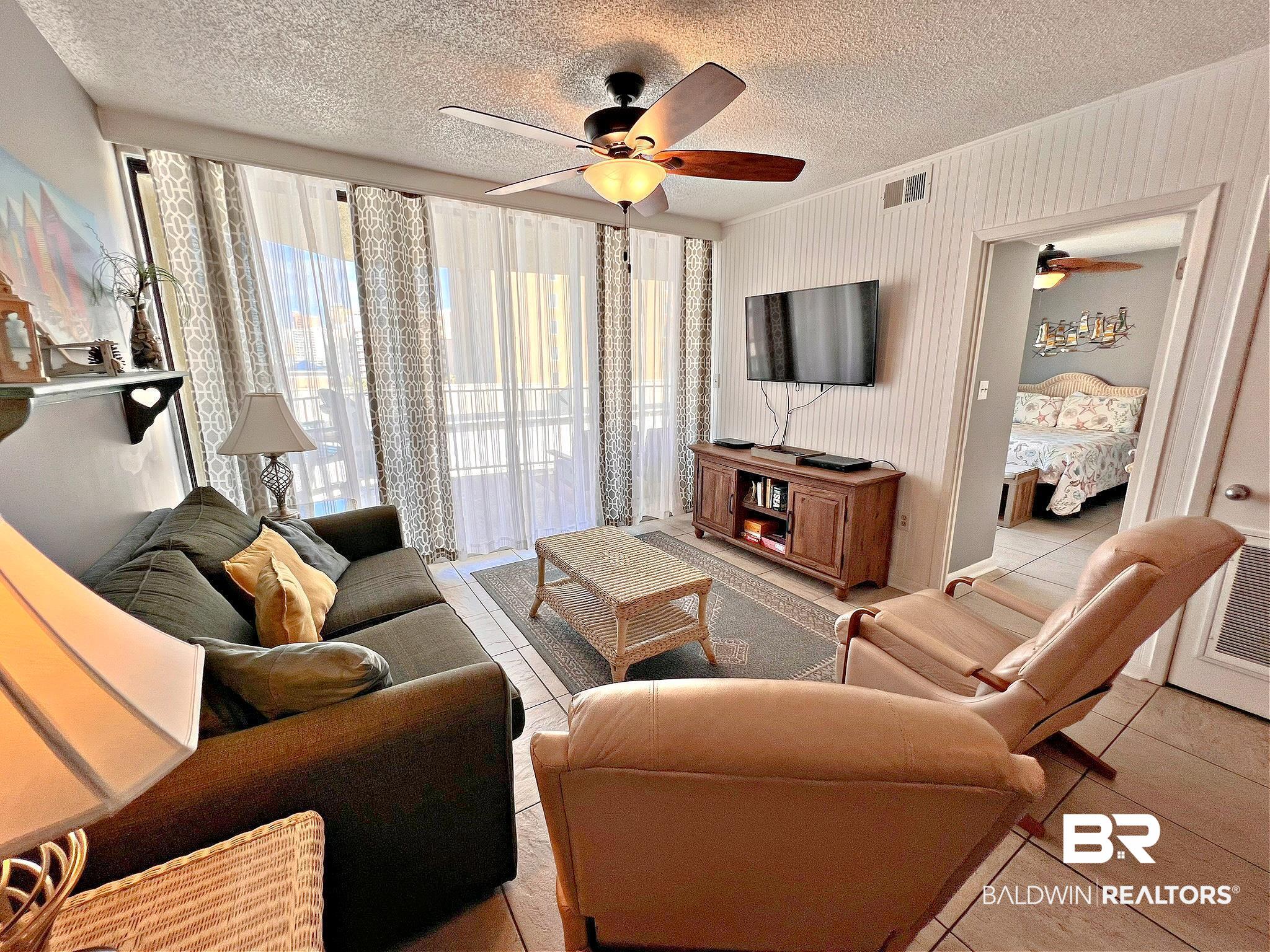 1027 W Beach Boulevard 412