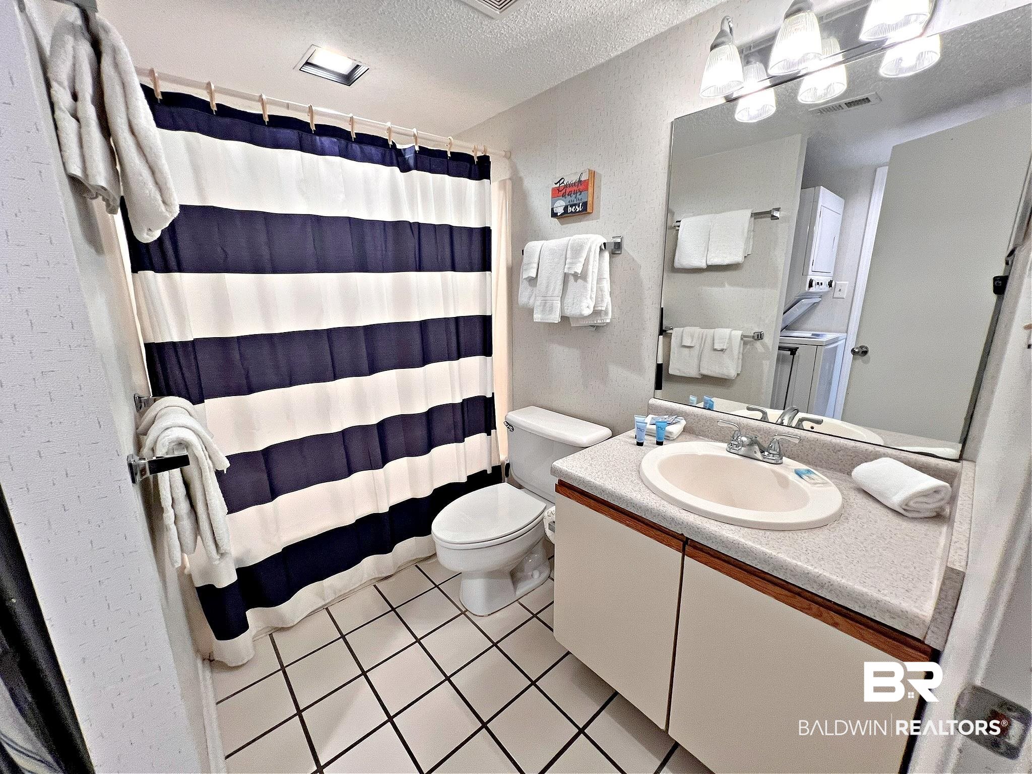 1027 W Beach Boulevard 412