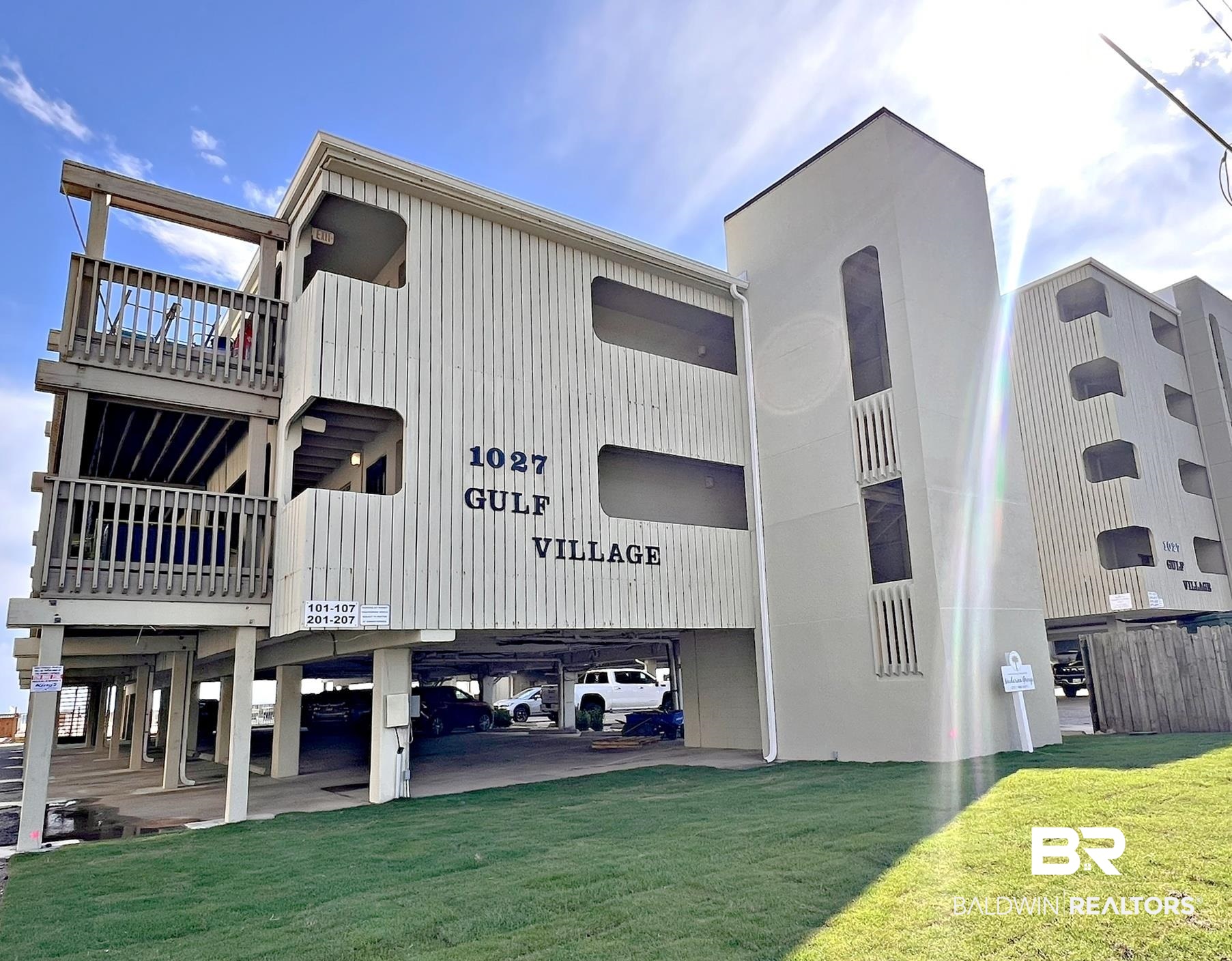1027 W Beach Boulevard 412