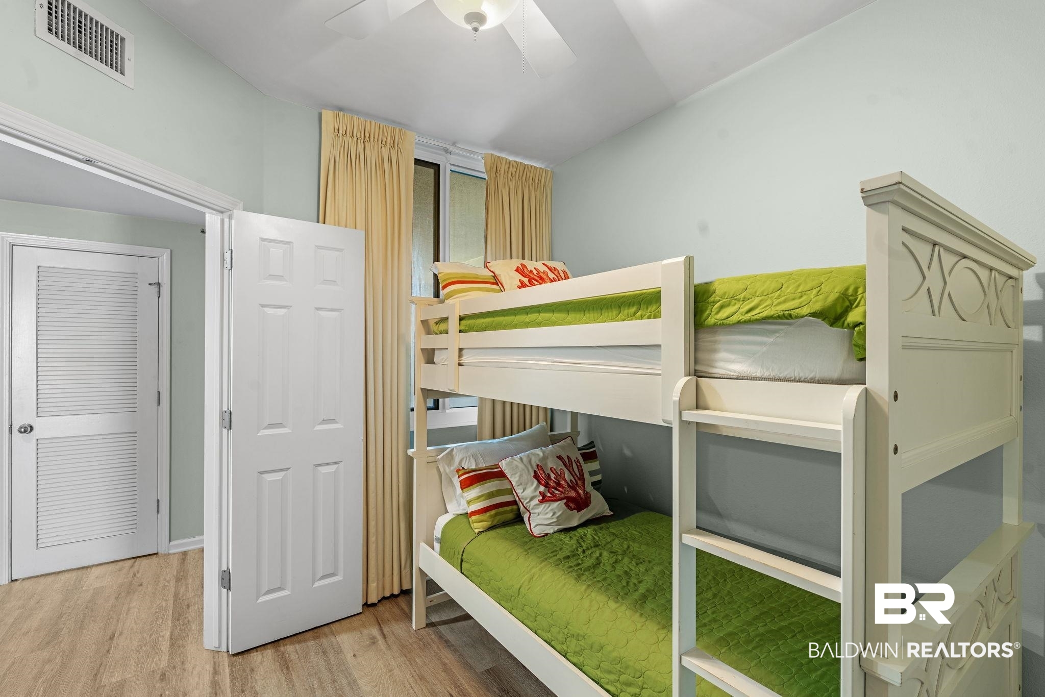 375 Beach Club Trail B1004