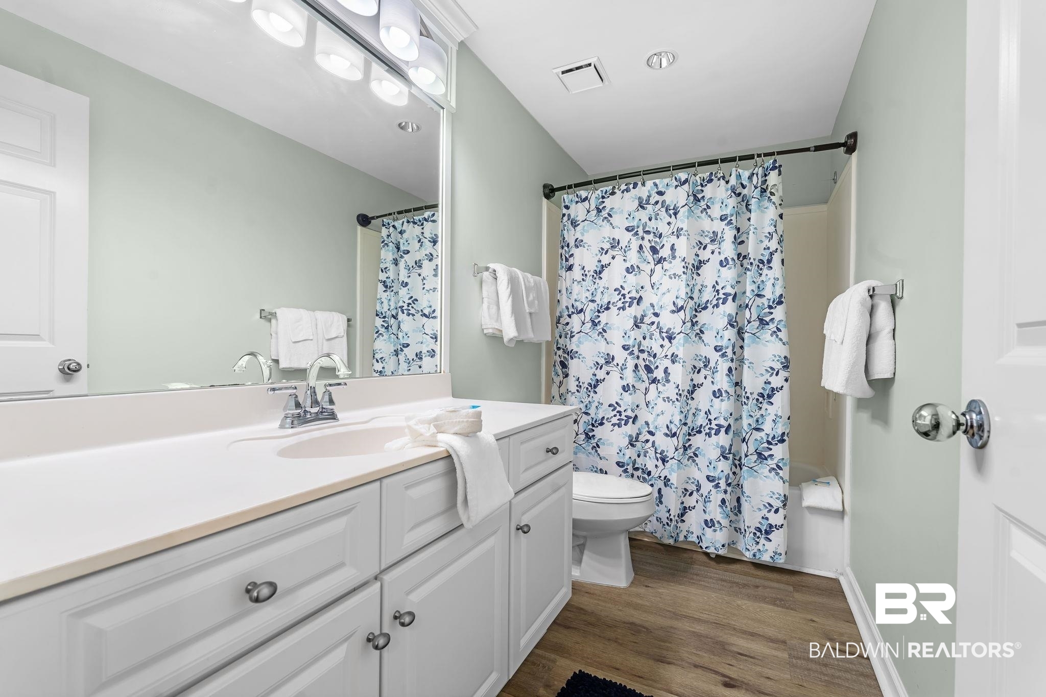 375 Beach Club Trail B1004