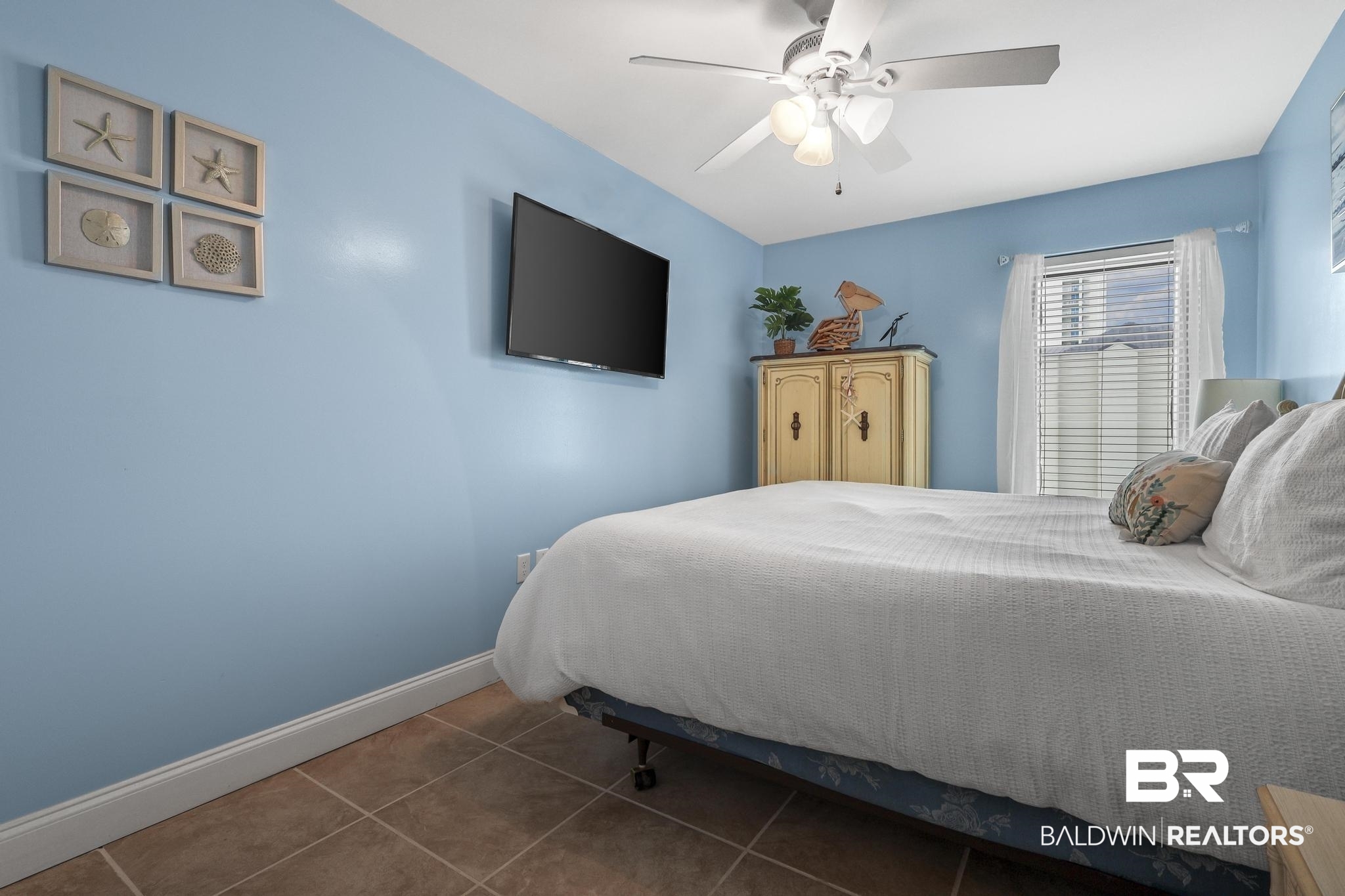 407 W Beach Boulevard 780