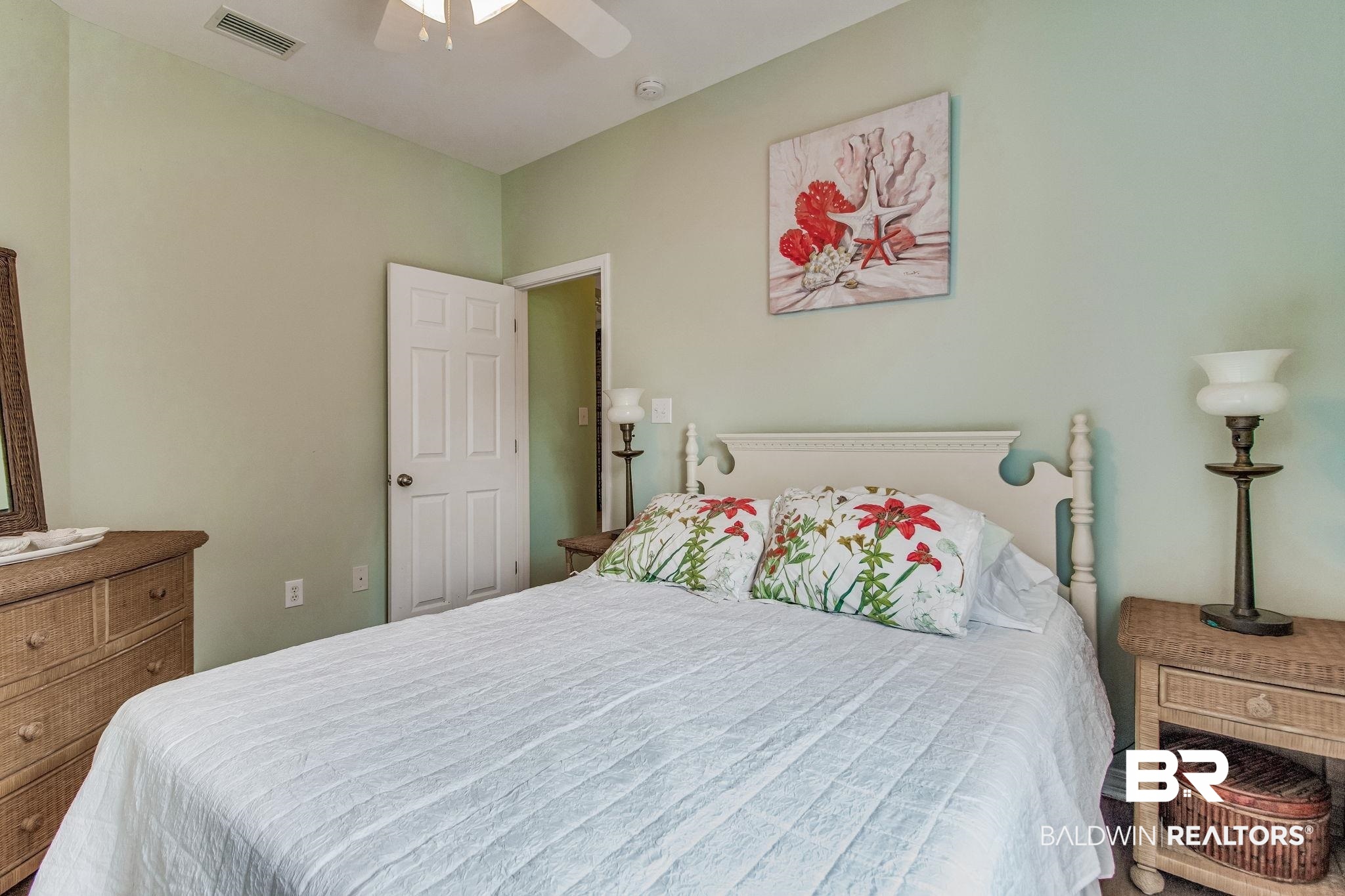 5473 Pensacola Avenue