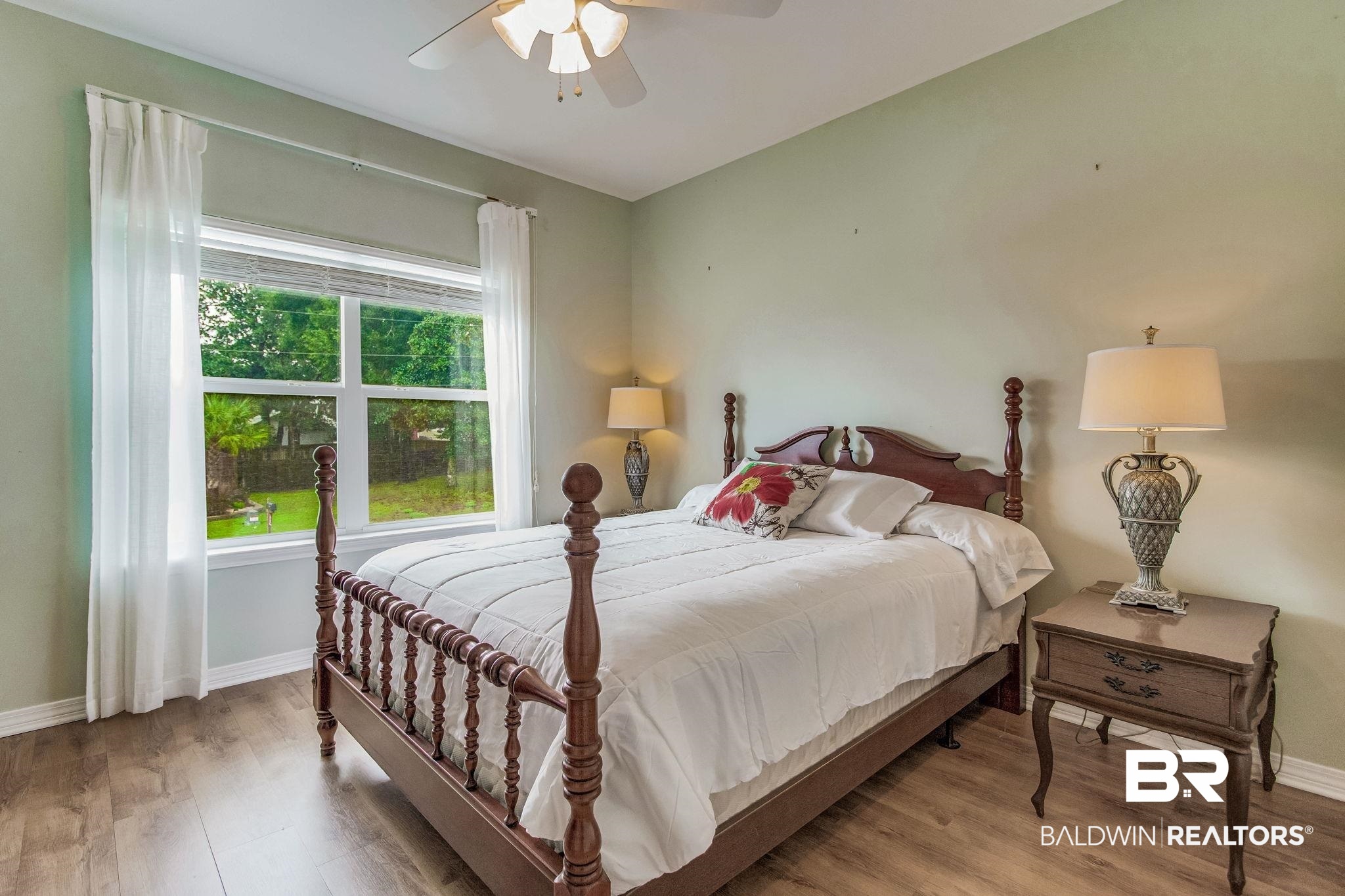 5473 Pensacola Avenue