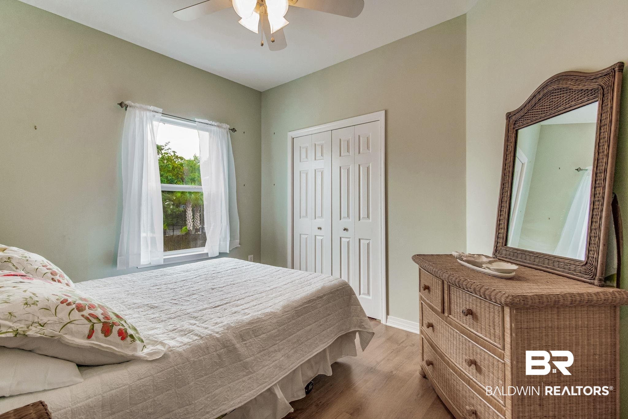 5473 Pensacola Avenue
