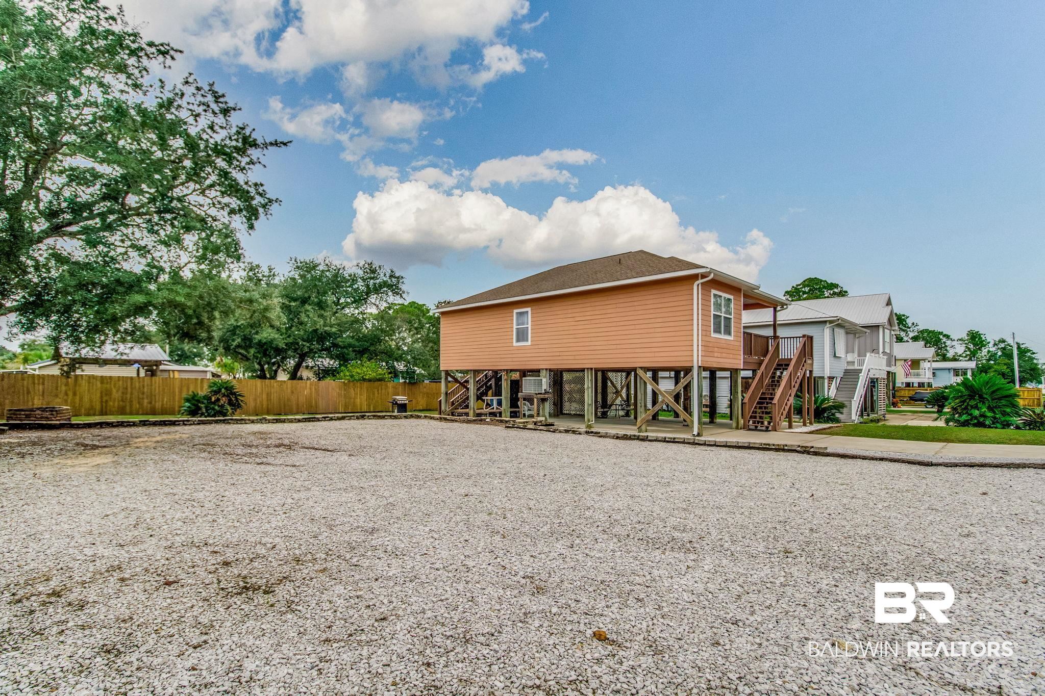 5473 Pensacola Avenue
