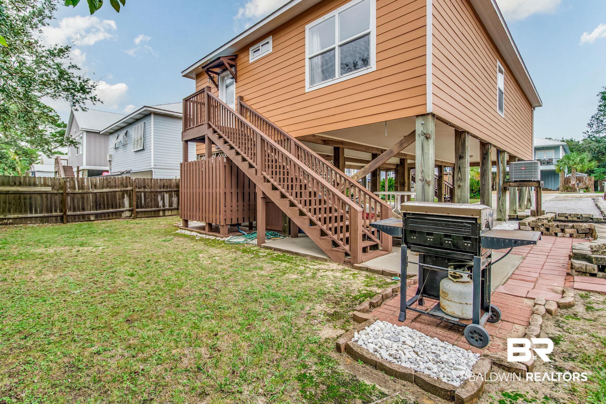 5473 Pensacola Avenue