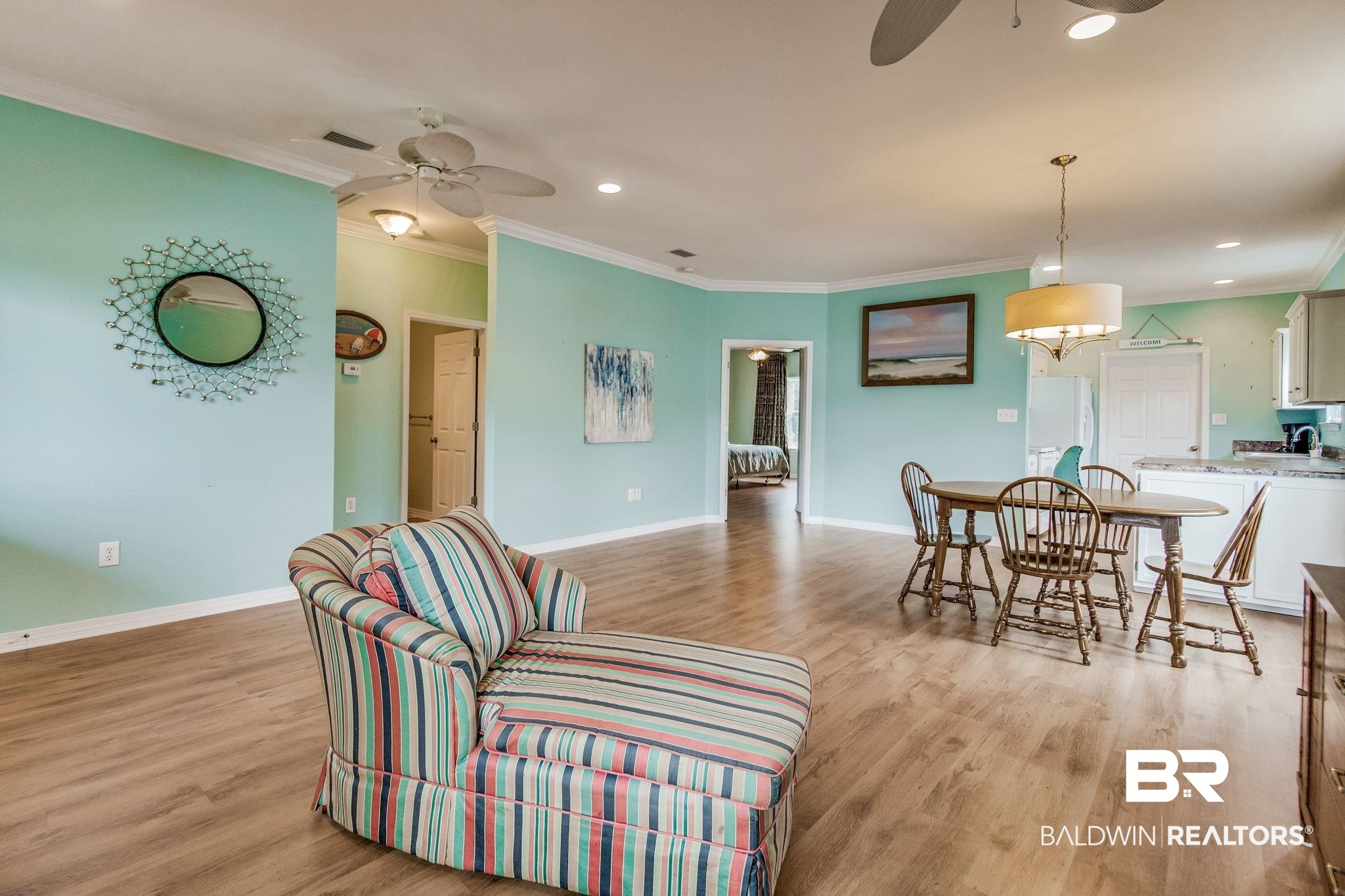 5473 Pensacola Avenue