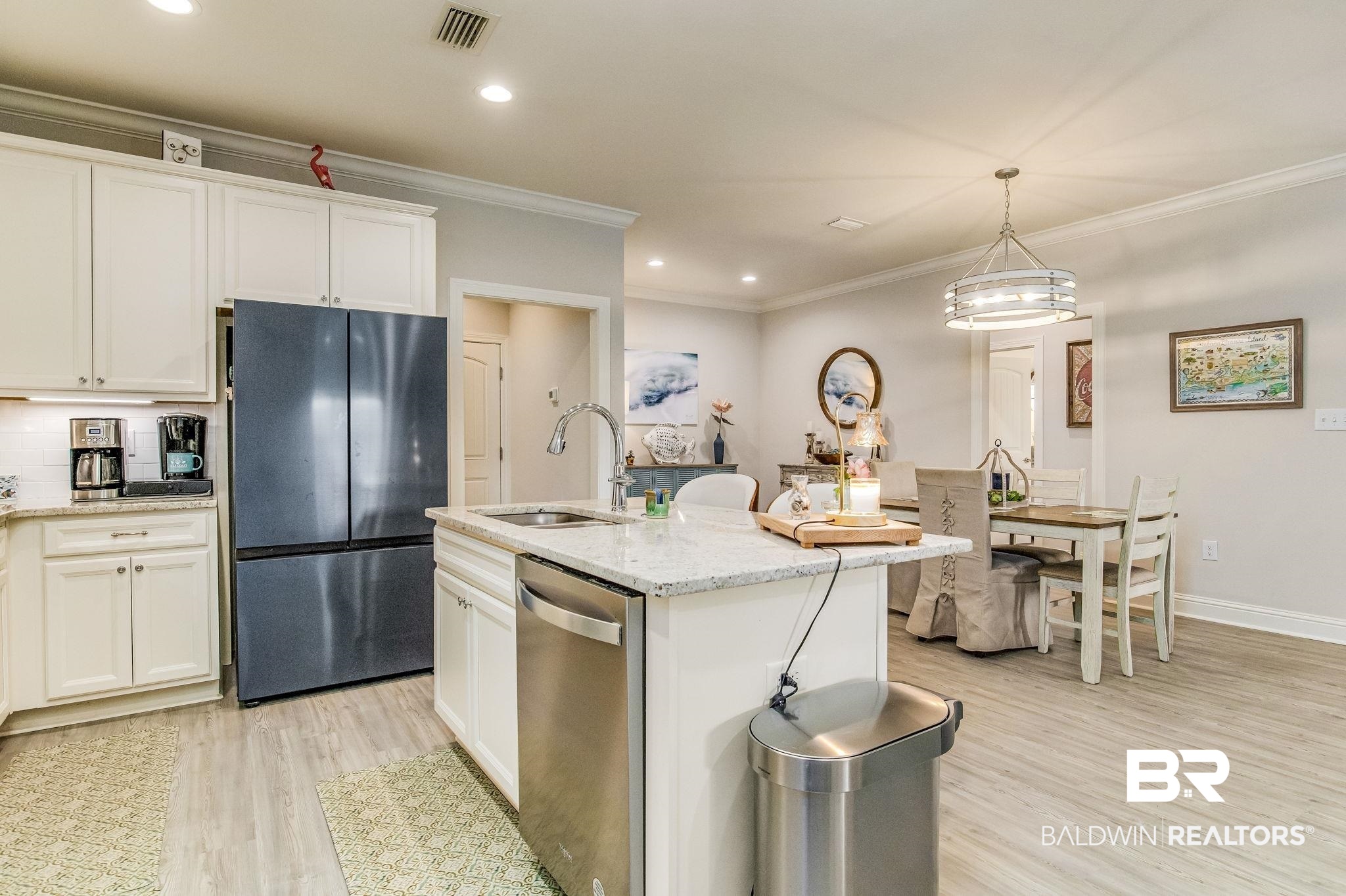 303 Holmes Avenue 303