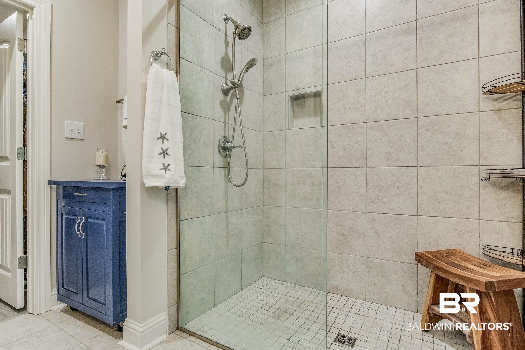 303 Holmes Avenue 303