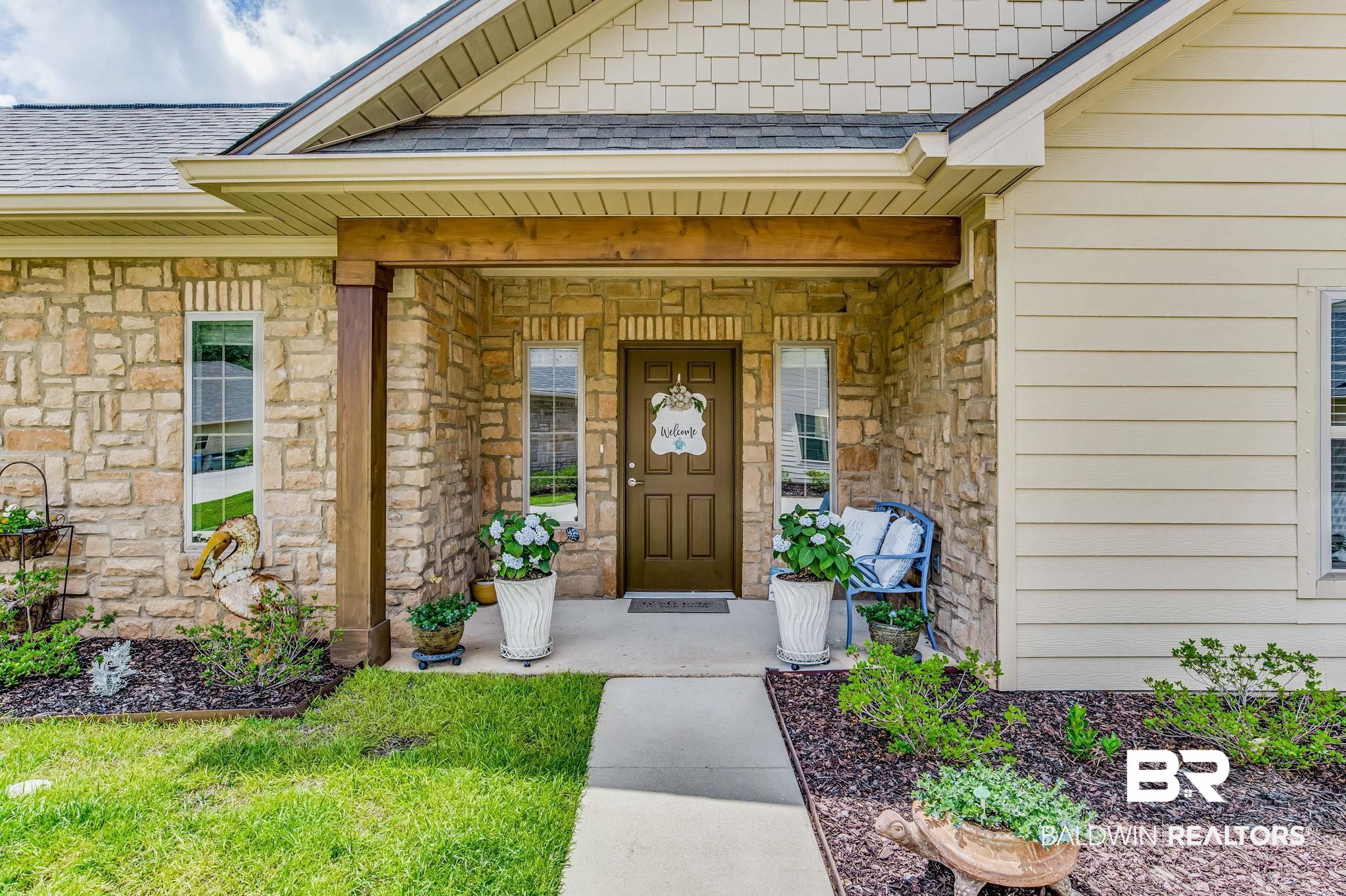 303 Holmes Avenue 303