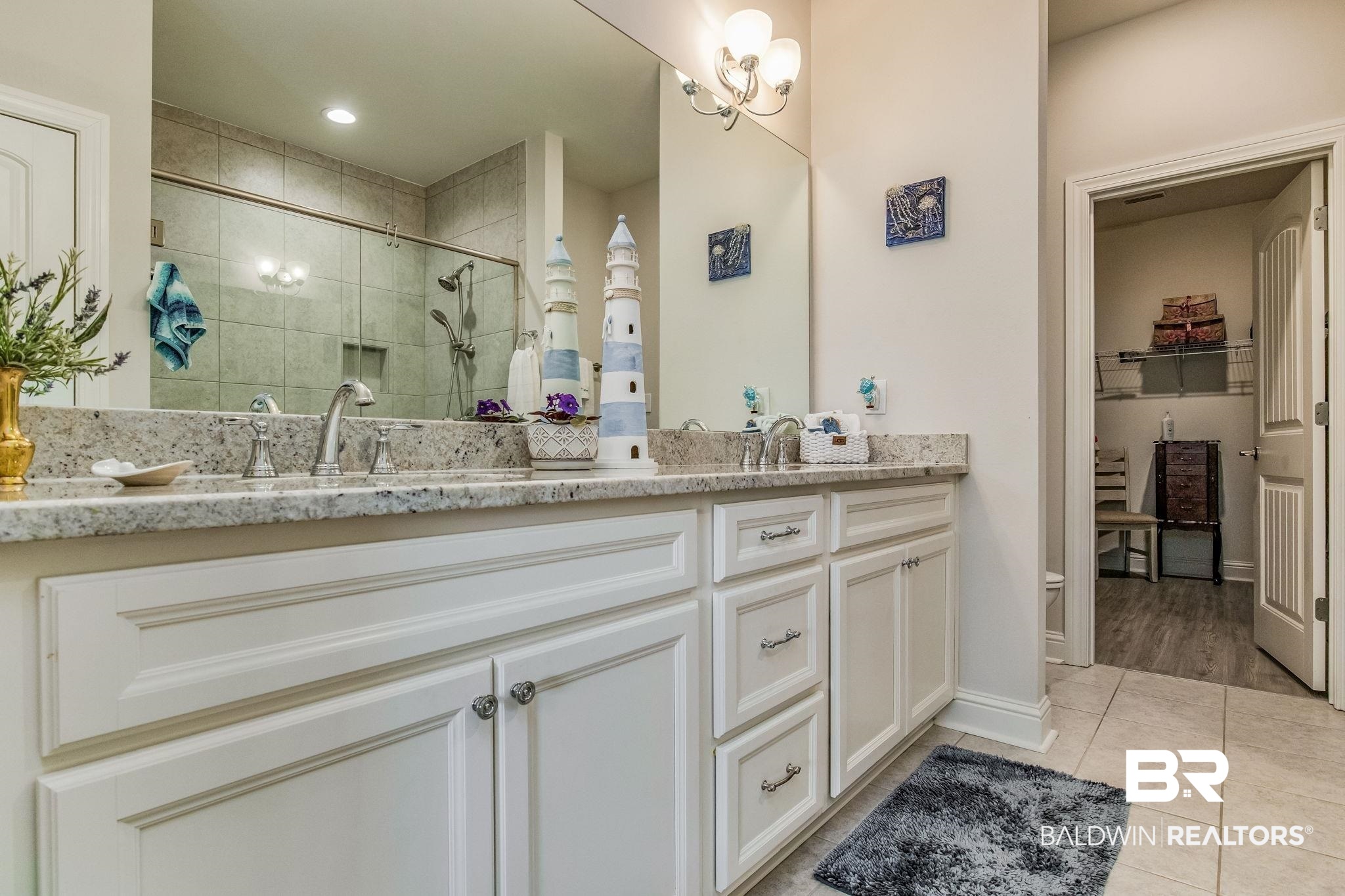 303 Holmes Avenue 303