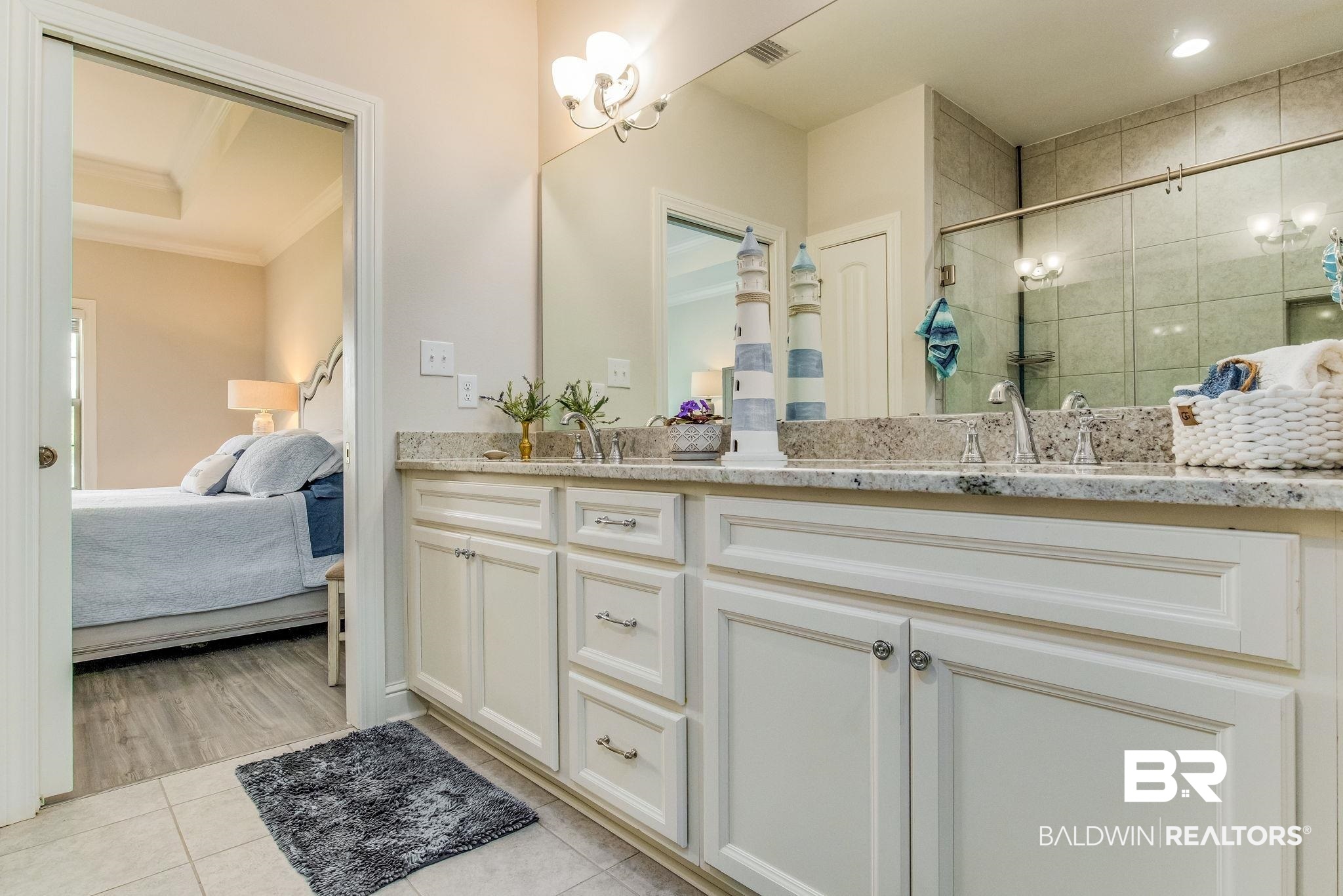 303 Holmes Avenue 303