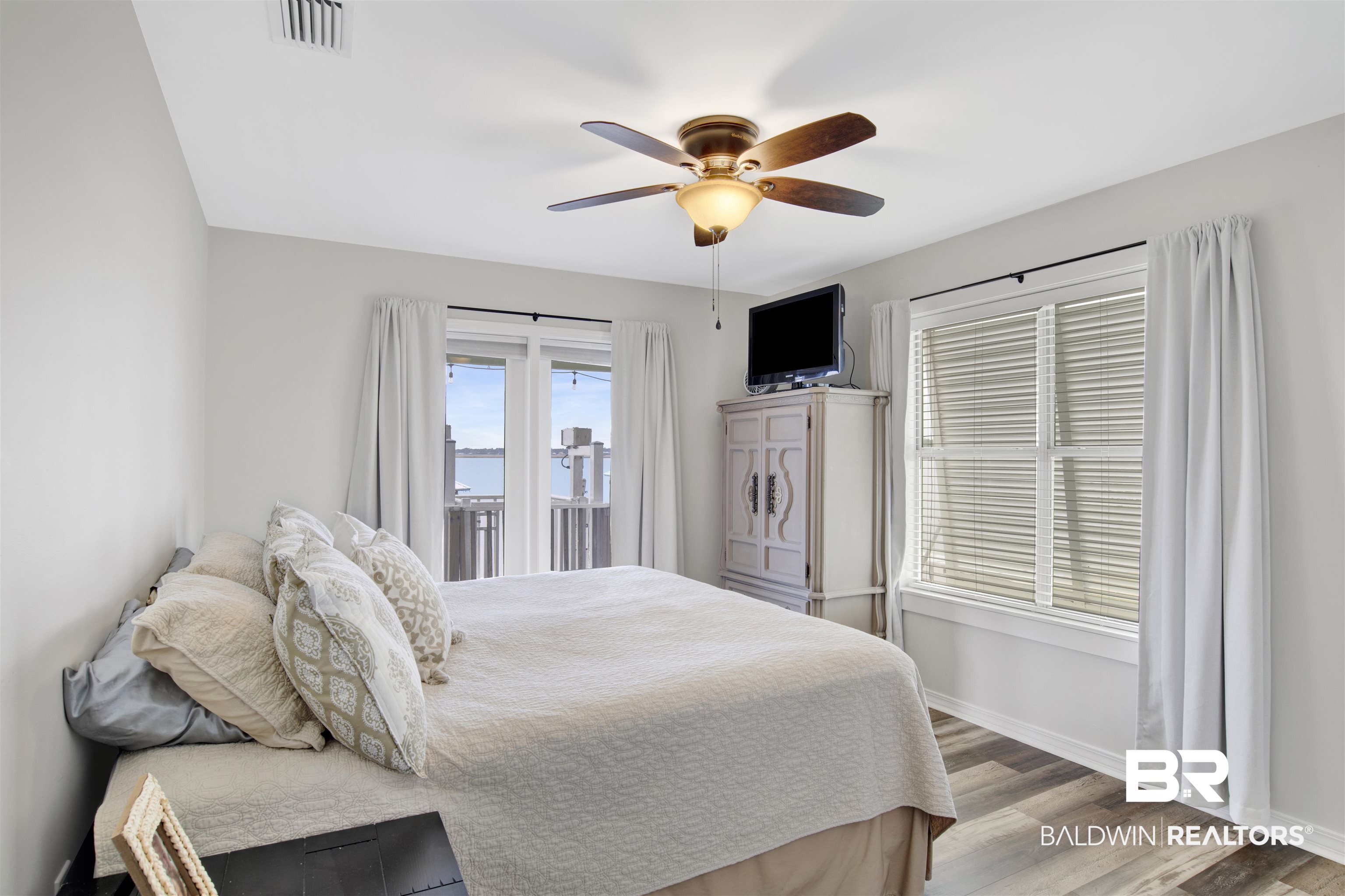 7685 Bay Shore Drive
