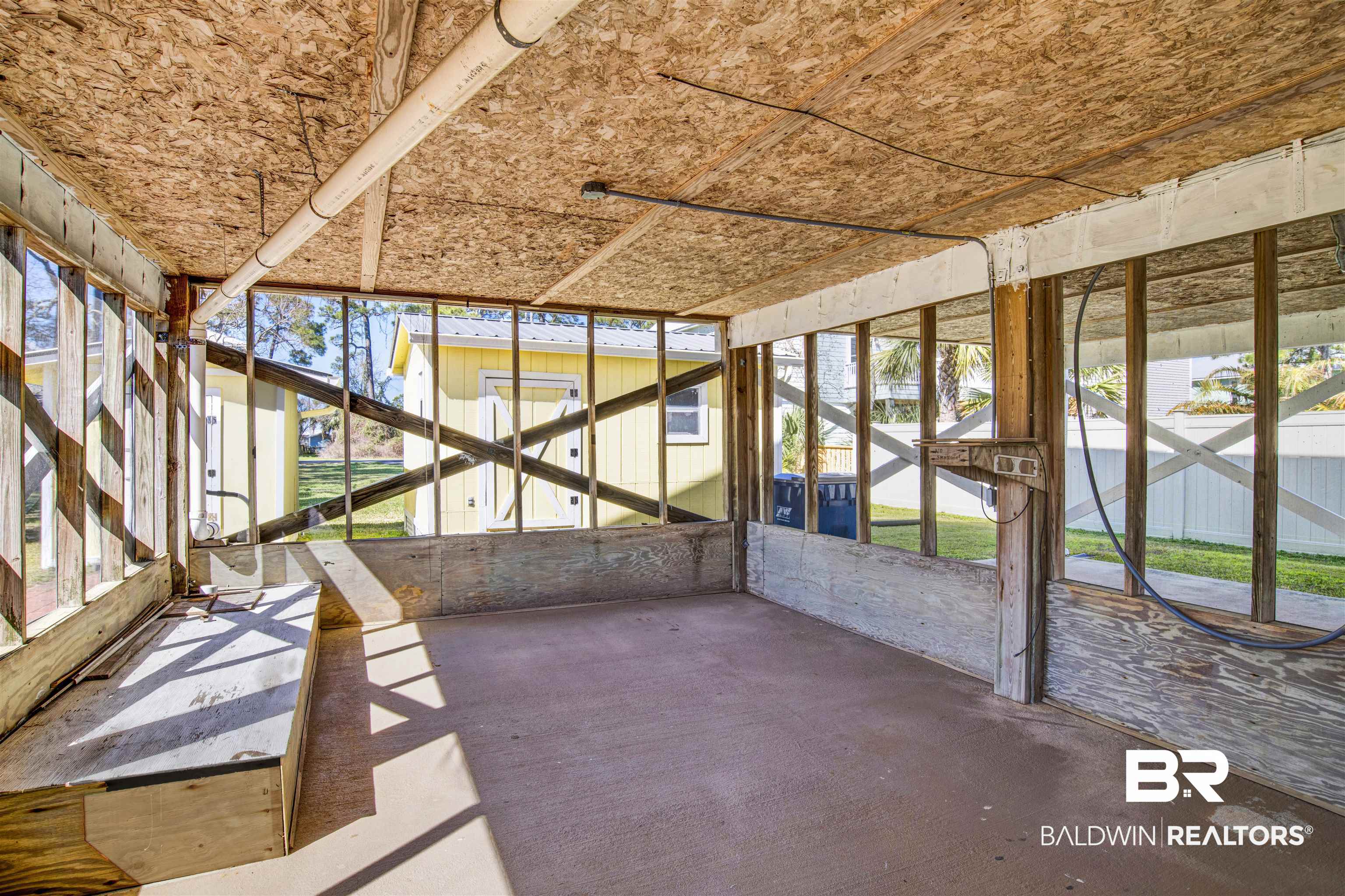 5691 Pensacola Avenue