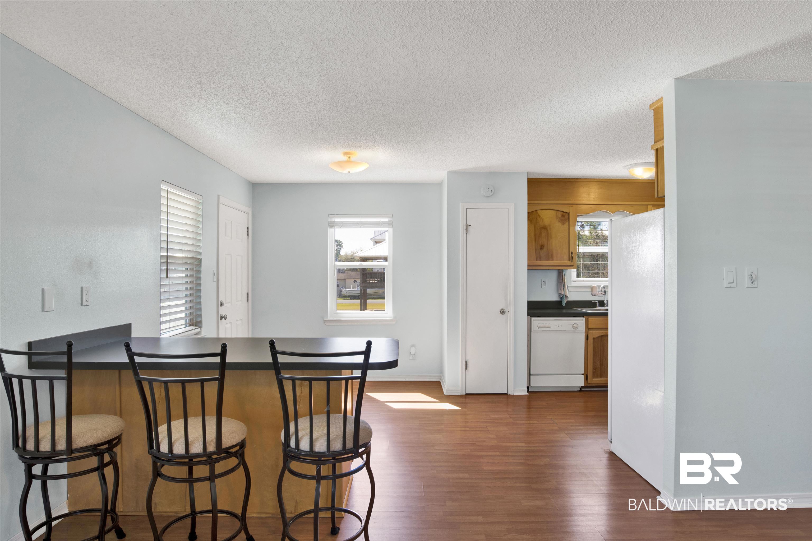 5691 Pensacola Avenue