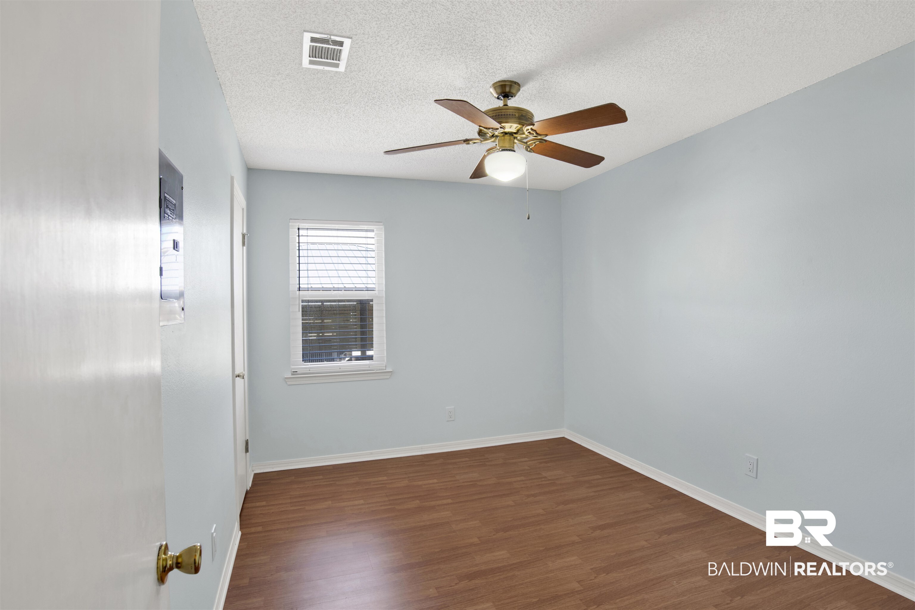 5691 Pensacola Avenue