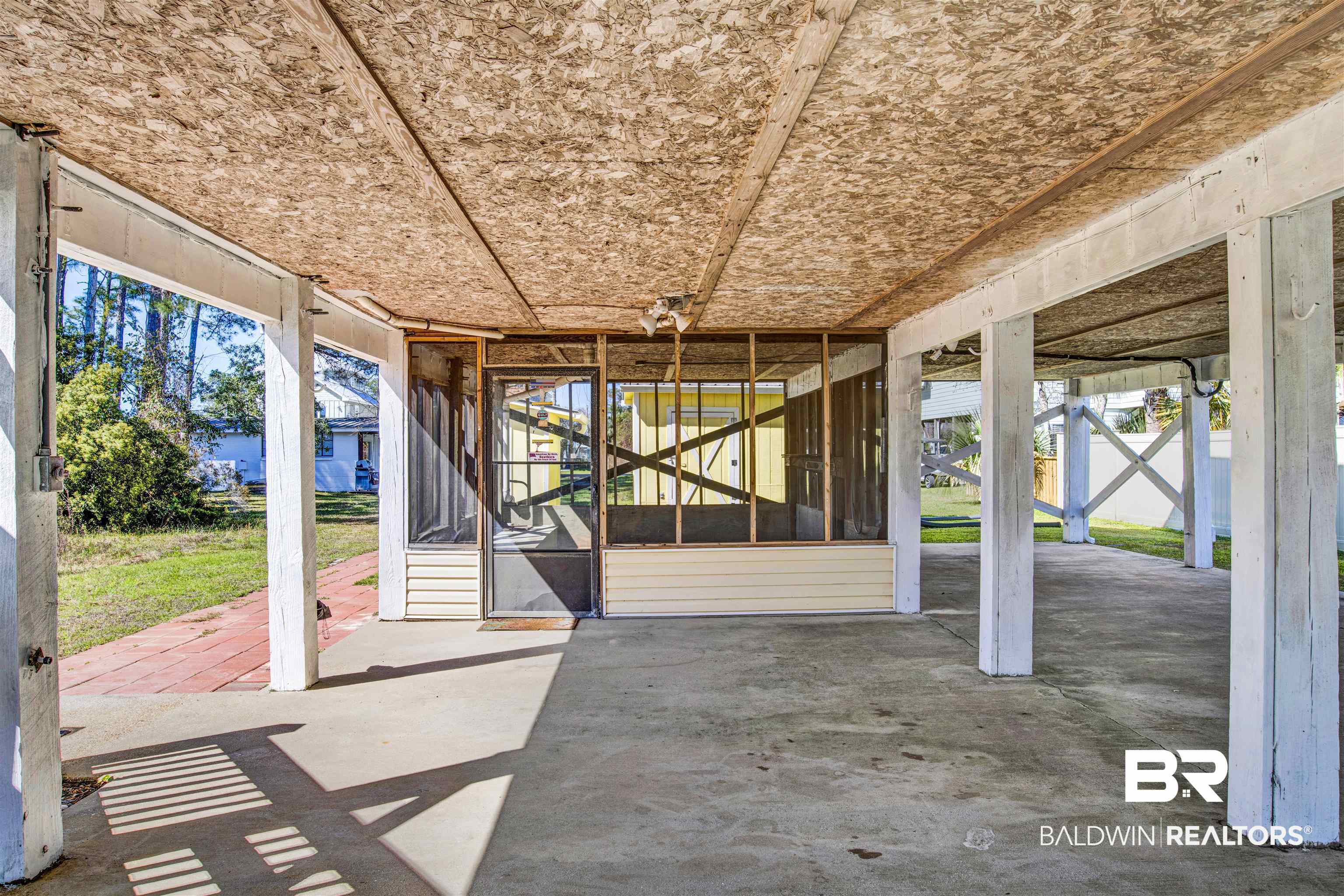 5691 Pensacola Avenue