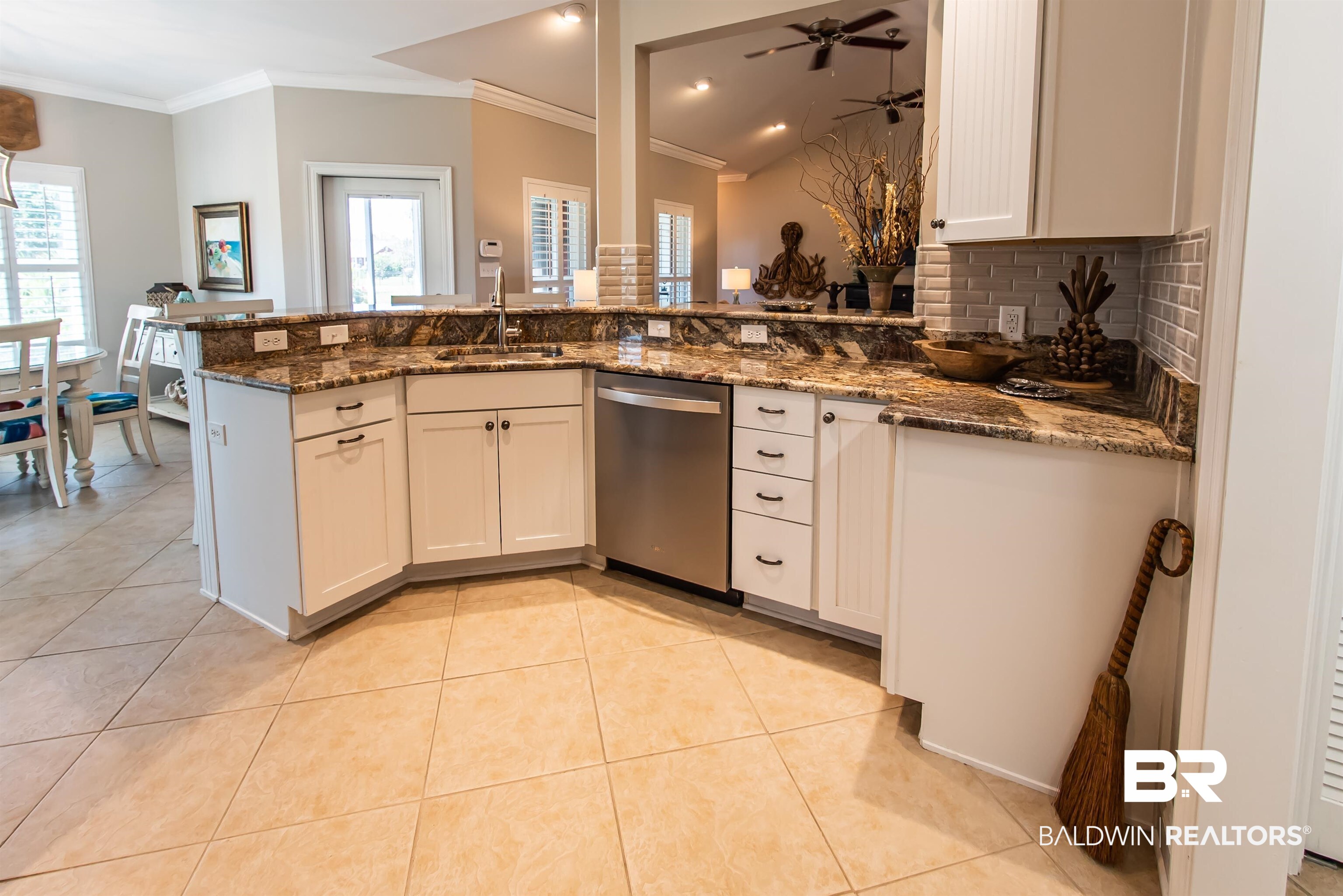 9055 Caddie Circle