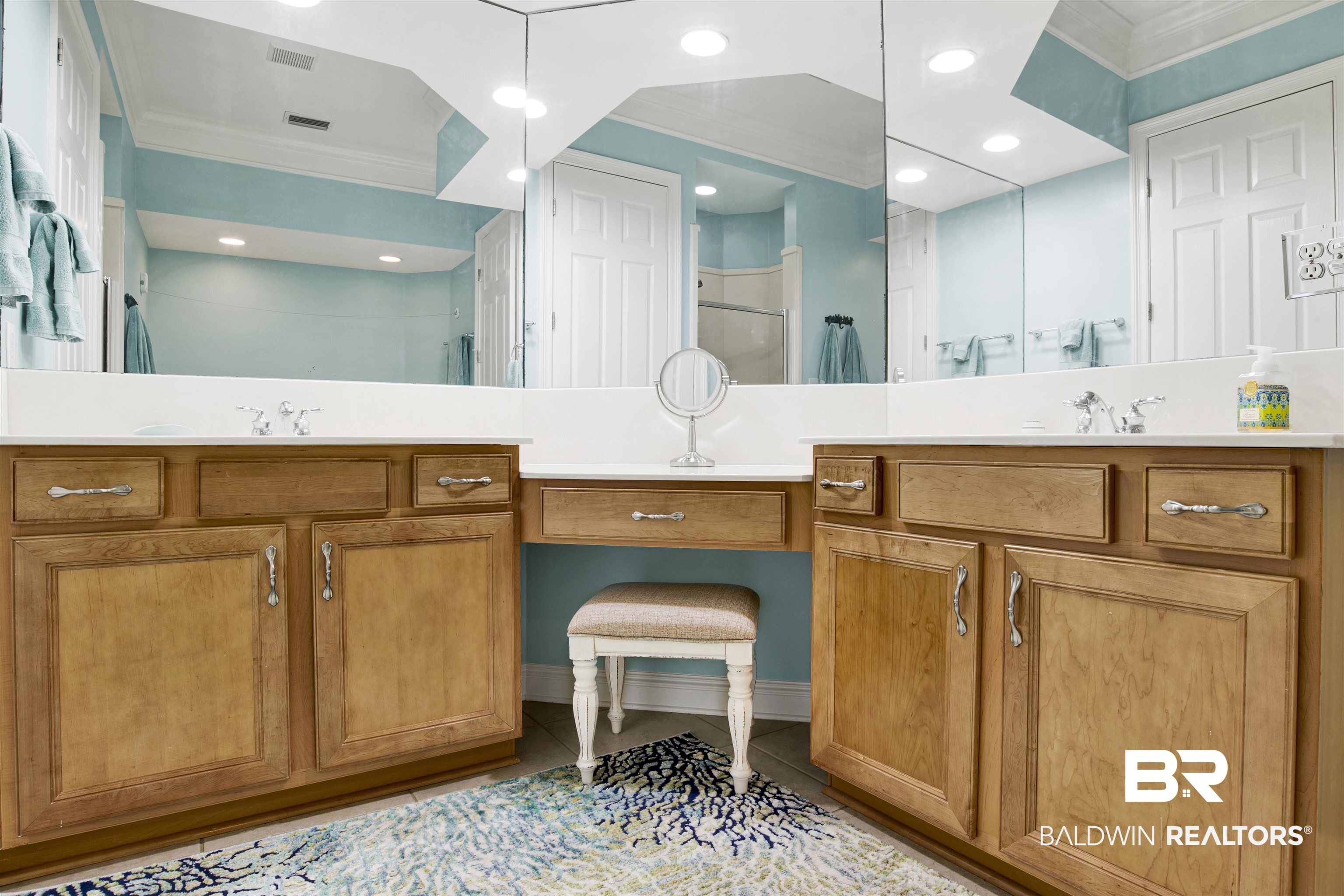 200 Peninsula Boulevard H202