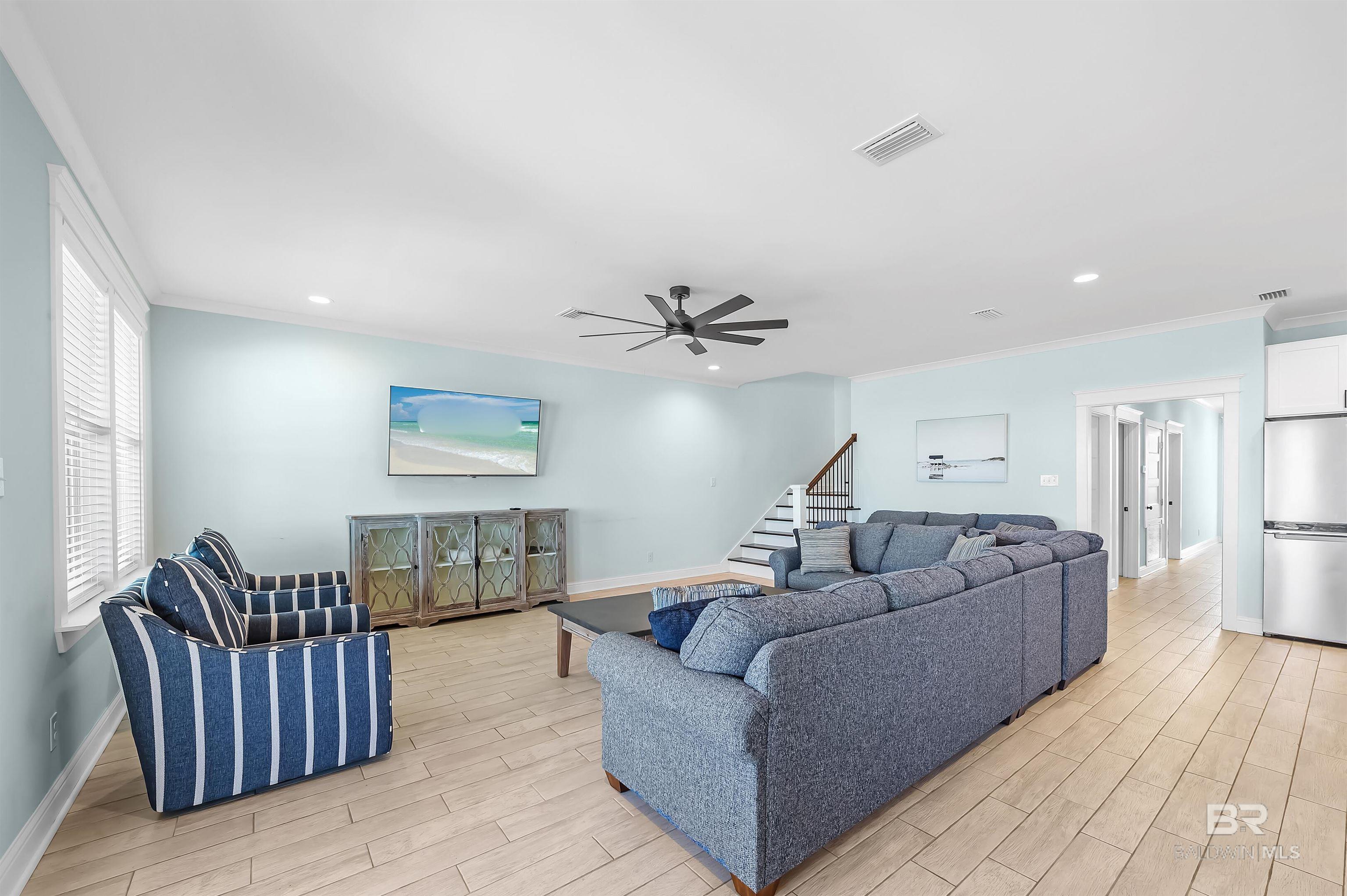 1337 W Lagoon Avenue