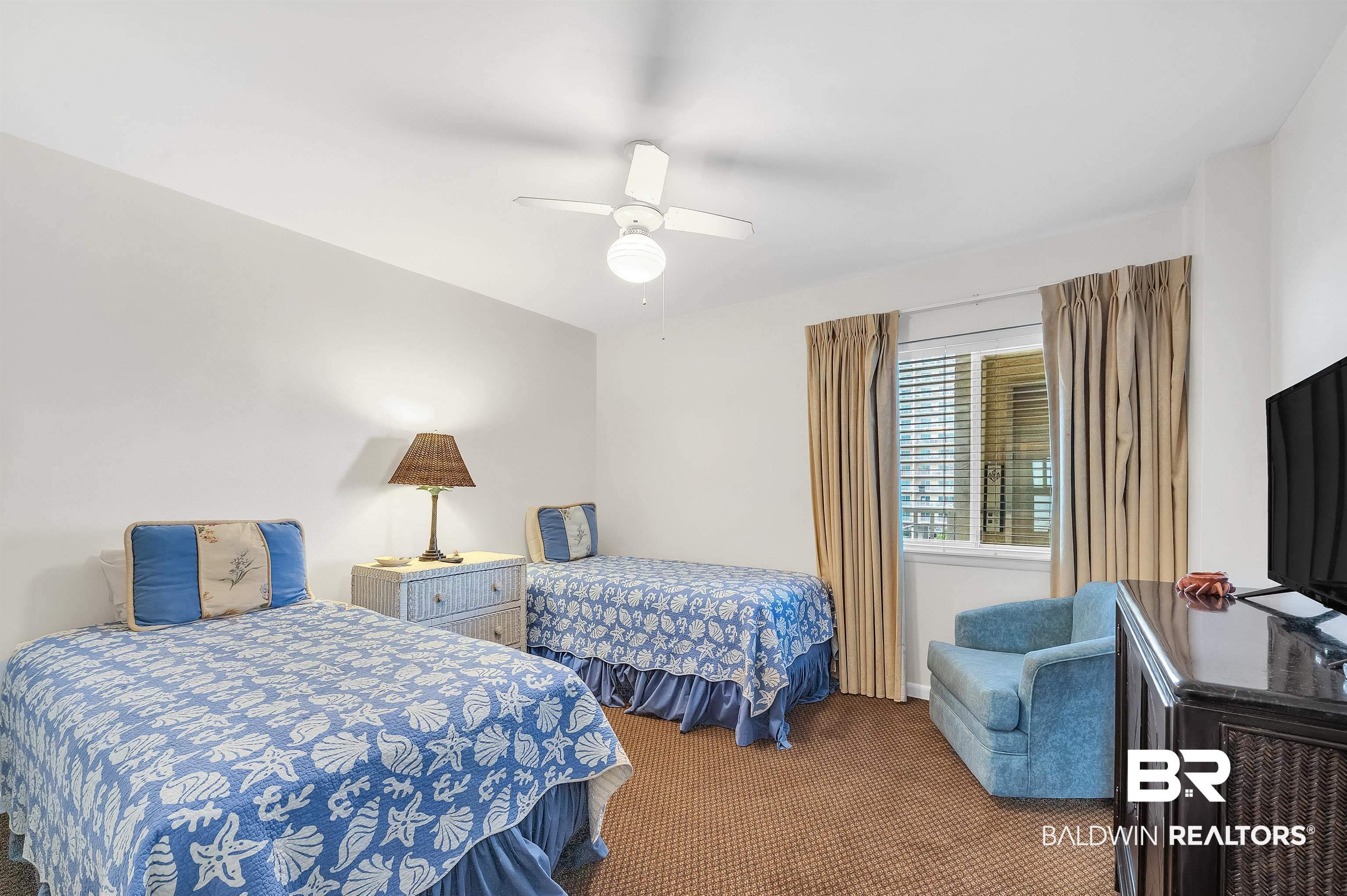 1007 WEST BEACH Boulevard 53