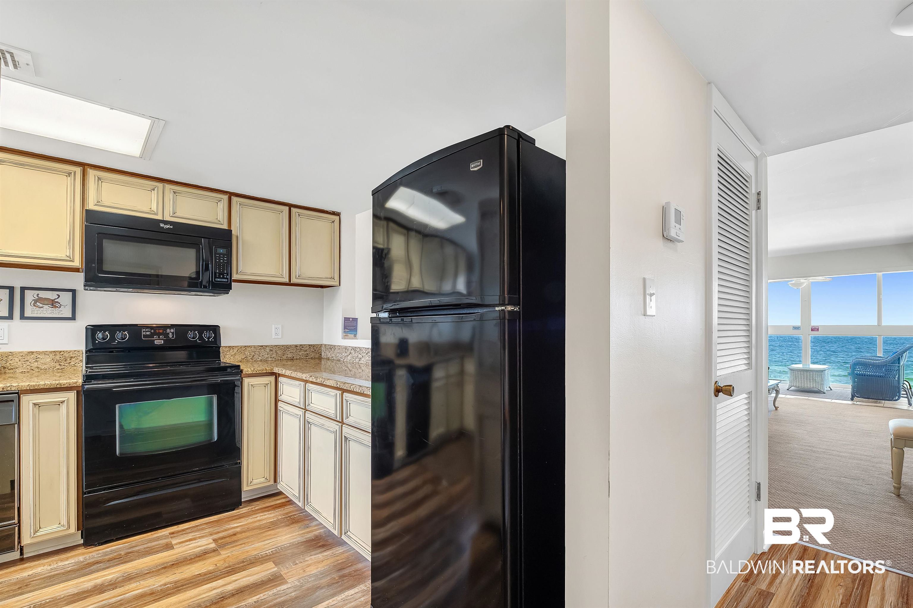 1007 WEST BEACH Boulevard 53