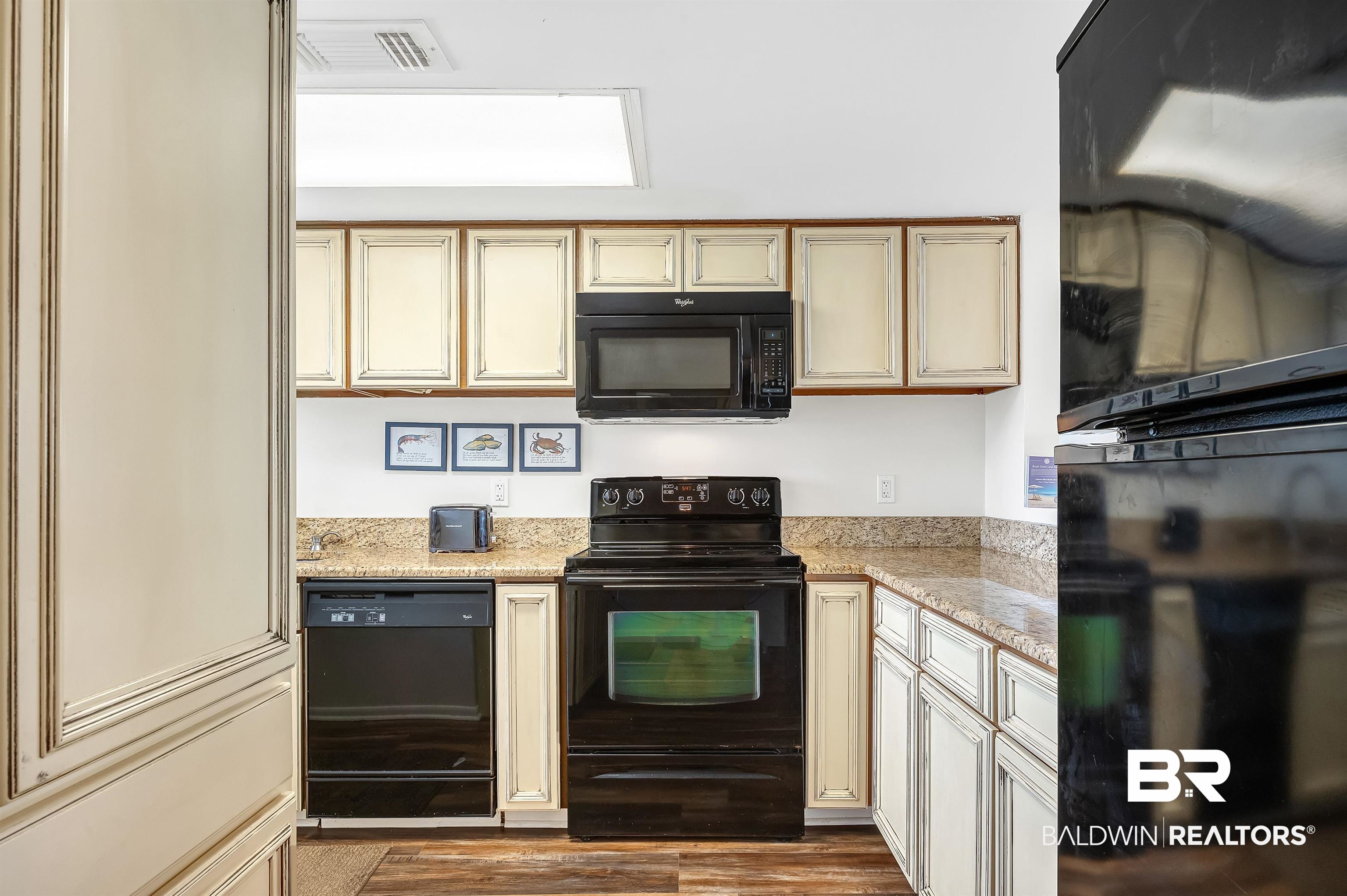 1007 WEST BEACH Boulevard 53