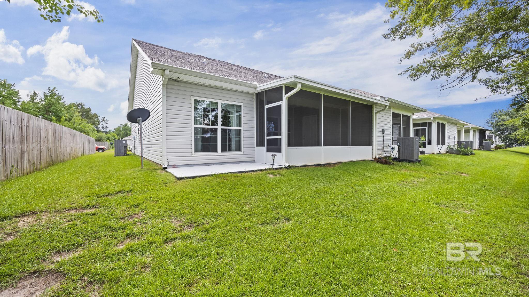 2651 S Juniper Street 1805
