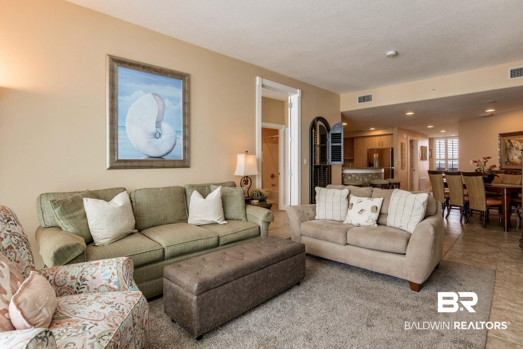 521 W Beach Boulevard 702