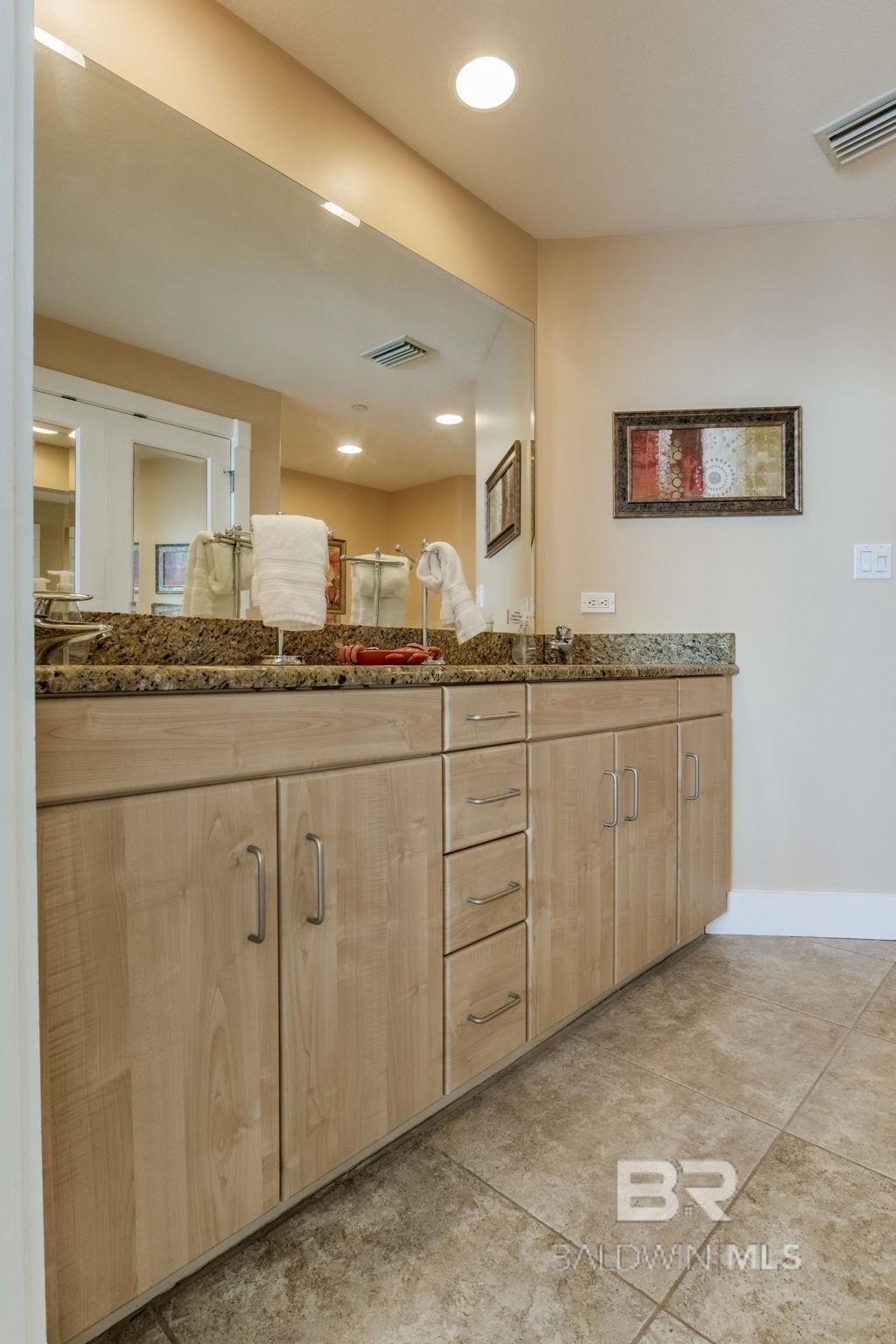 521 W Beach Boulevard 702