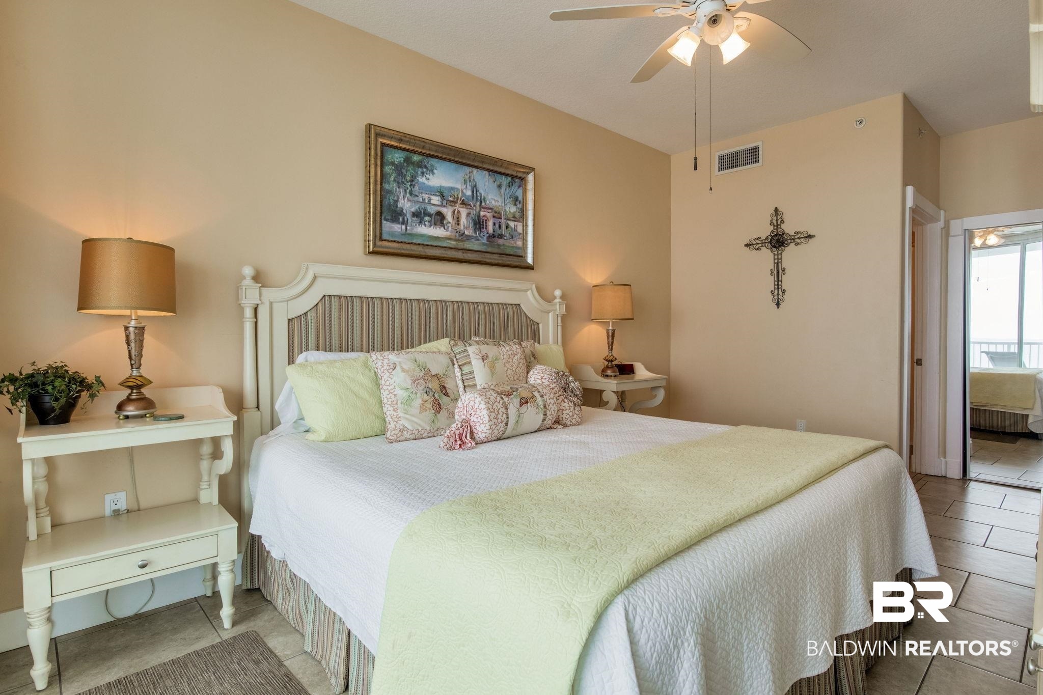 521 W Beach Boulevard 702