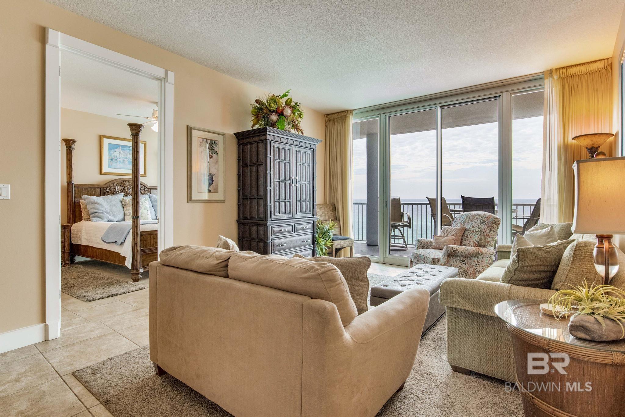 521 W Beach Boulevard 702