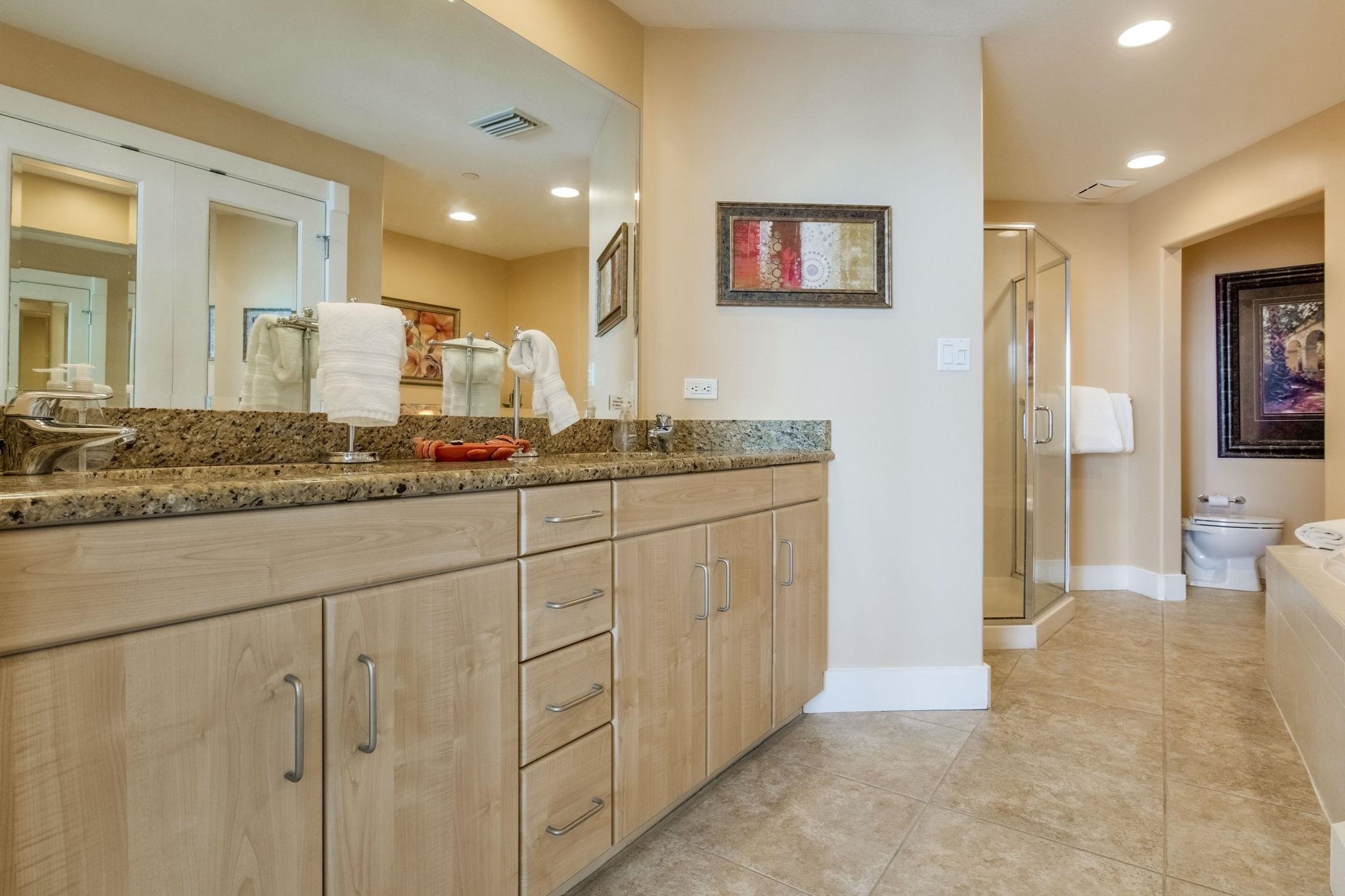 521 W Beach Boulevard 702
