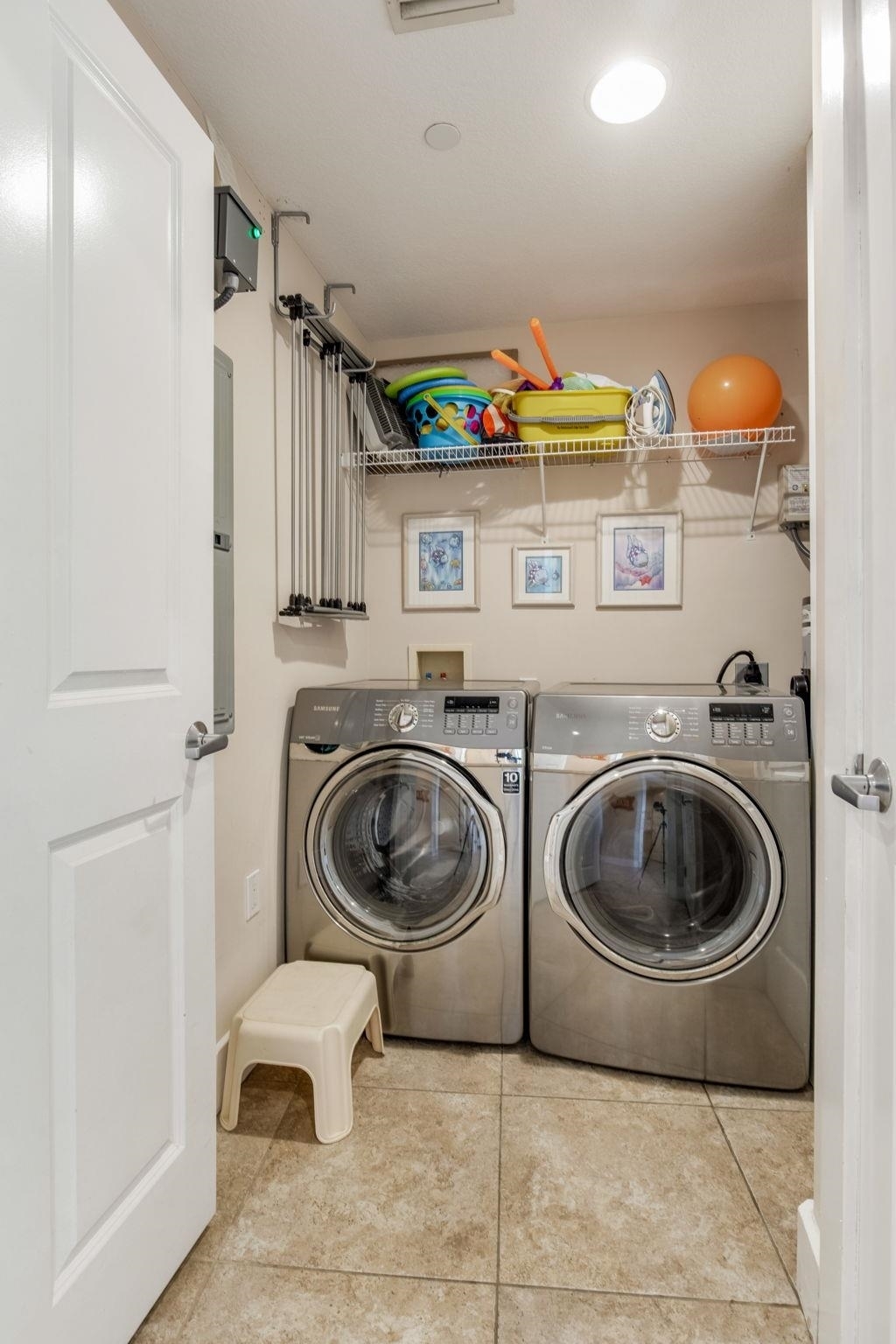 521 W Beach Boulevard 702