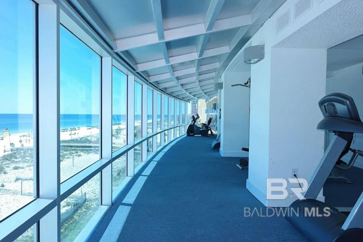 521 W Beach Boulevard 702