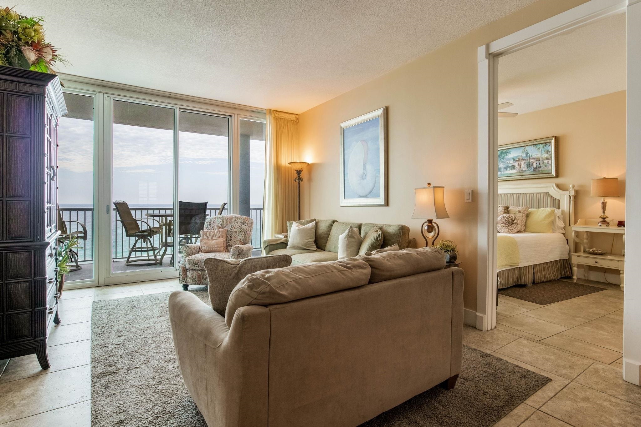 521 W Beach Boulevard 702
